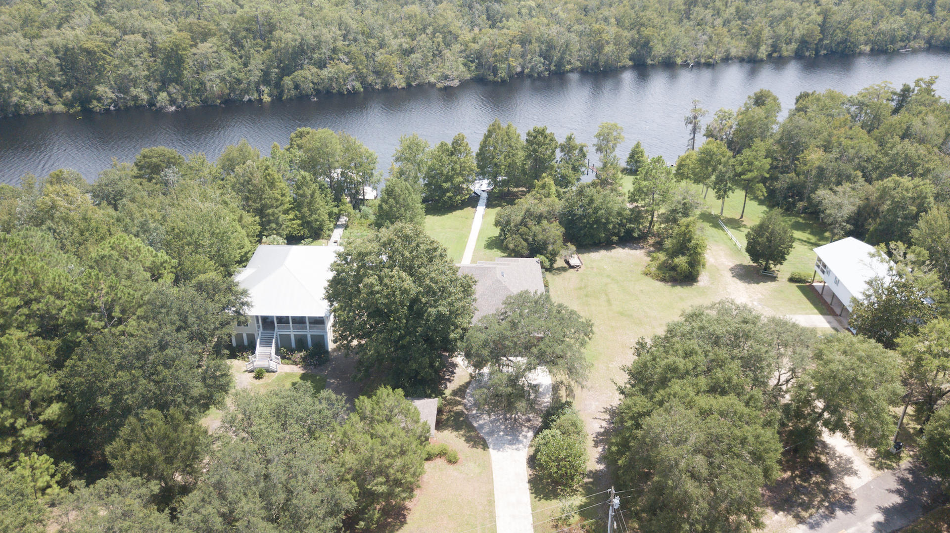 HAPPY HOLLOW - Residential