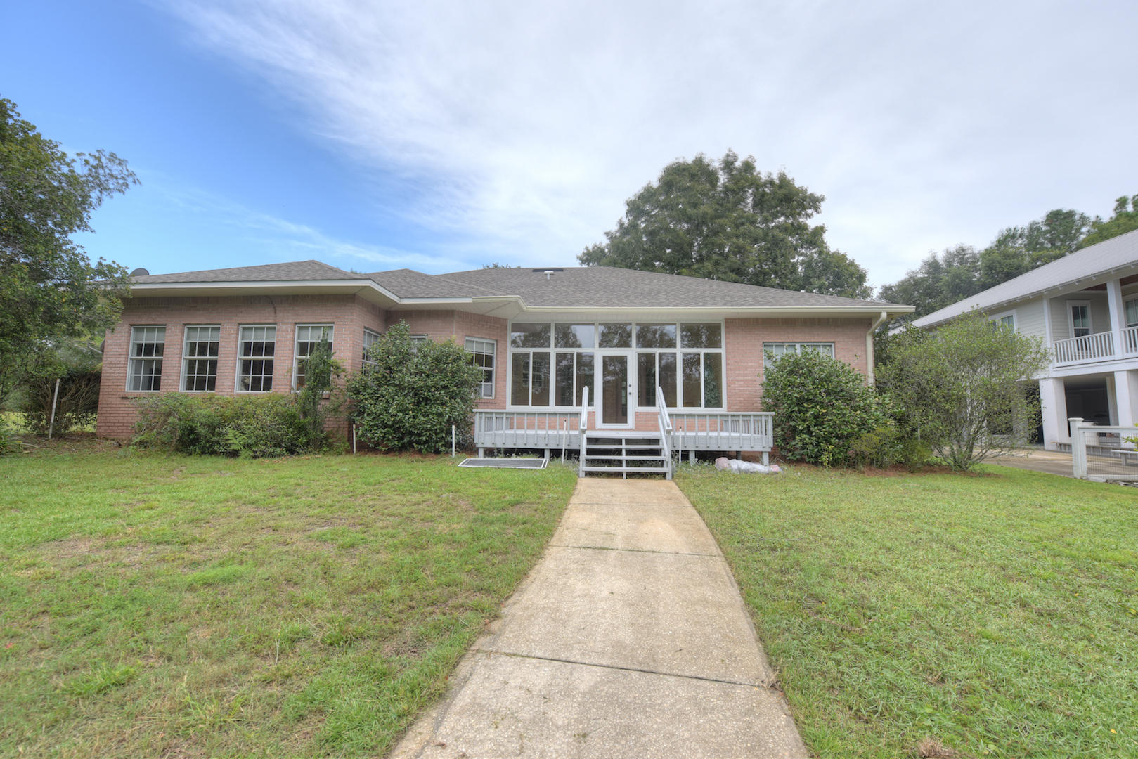 HAPPY HOLLOW - Residential