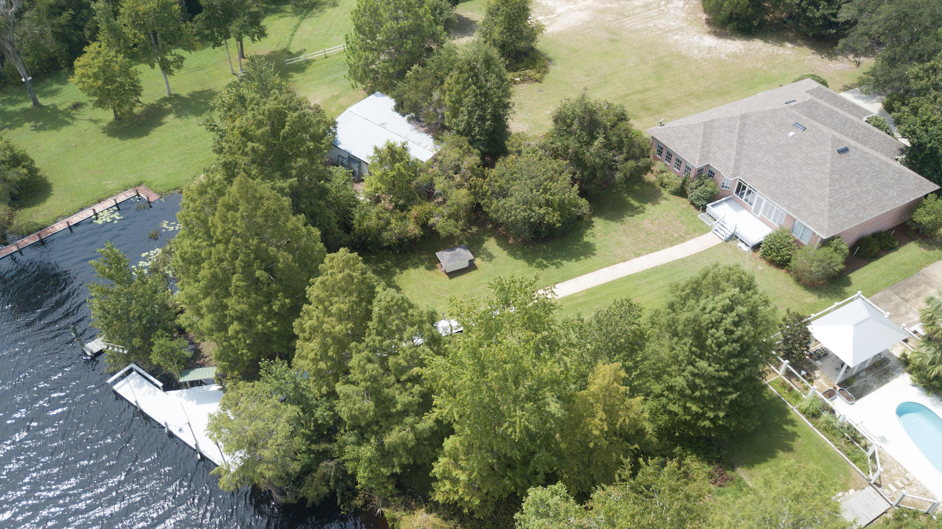 HAPPY HOLLOW - Residential