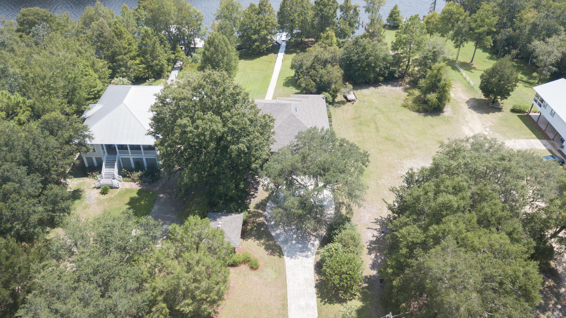 HAPPY HOLLOW - Residential