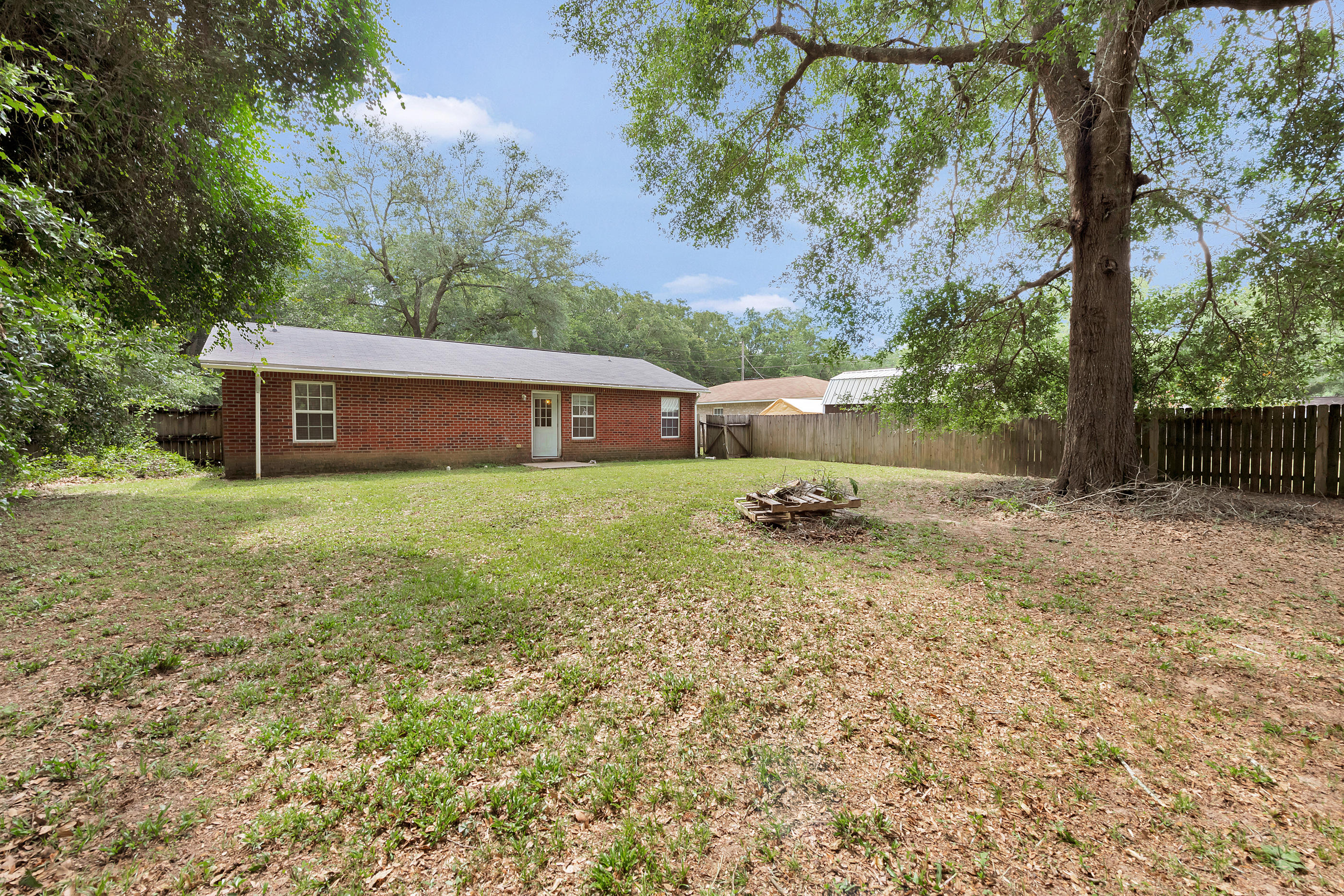 NONESUCH WAY - Residential