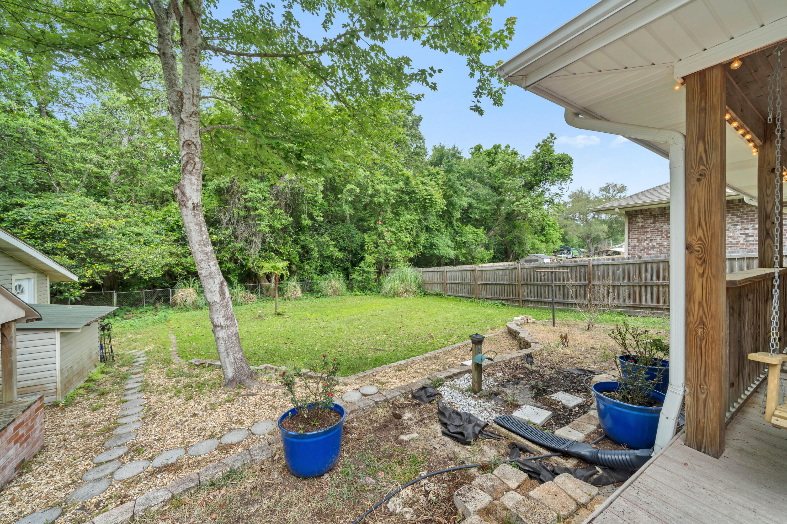 SPRINGHILL S/D LOT 23 - Residential Lease