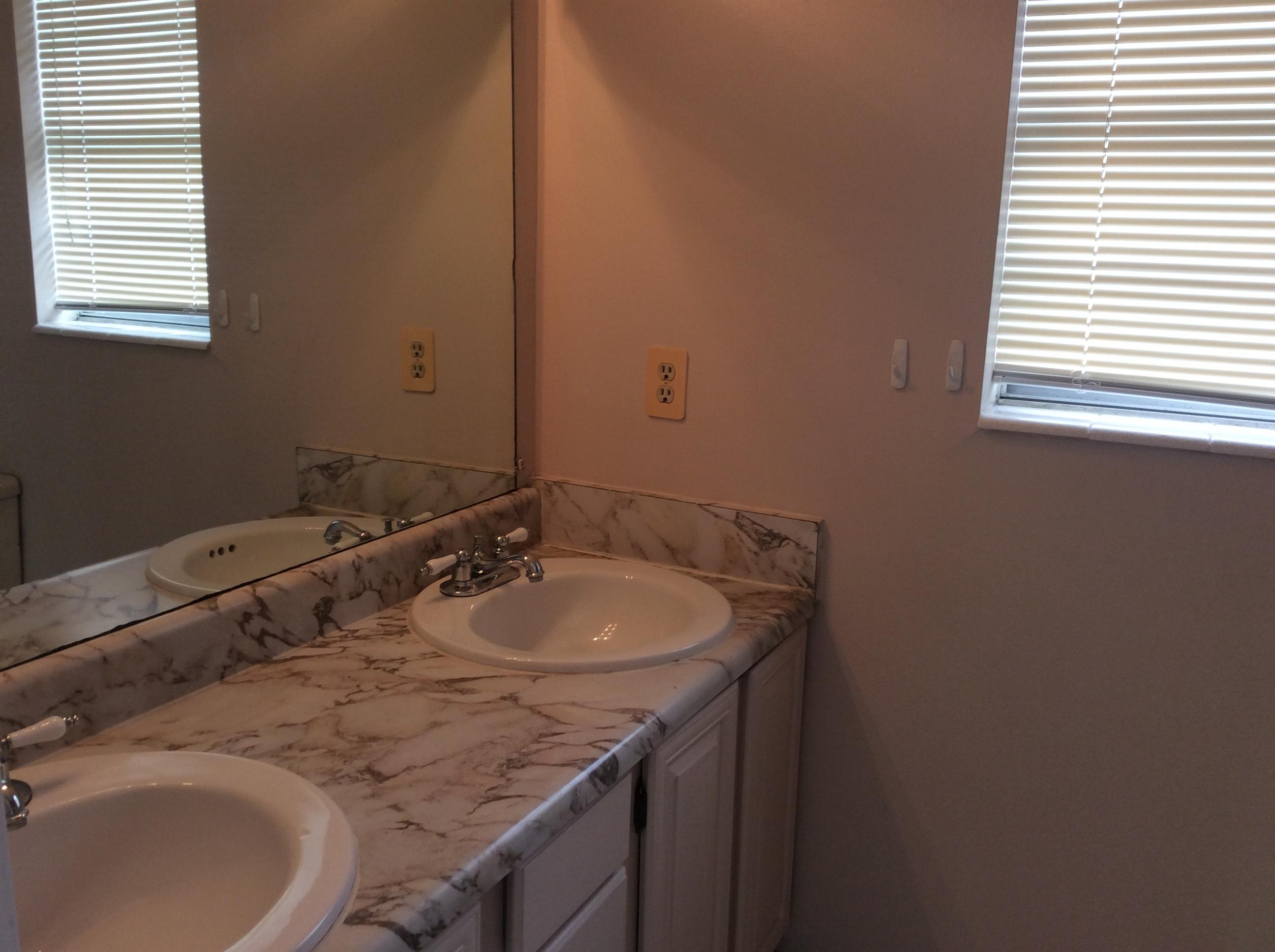 WINTHROP PLACE 1ST ADDN LOT 8 BLK A - Residential