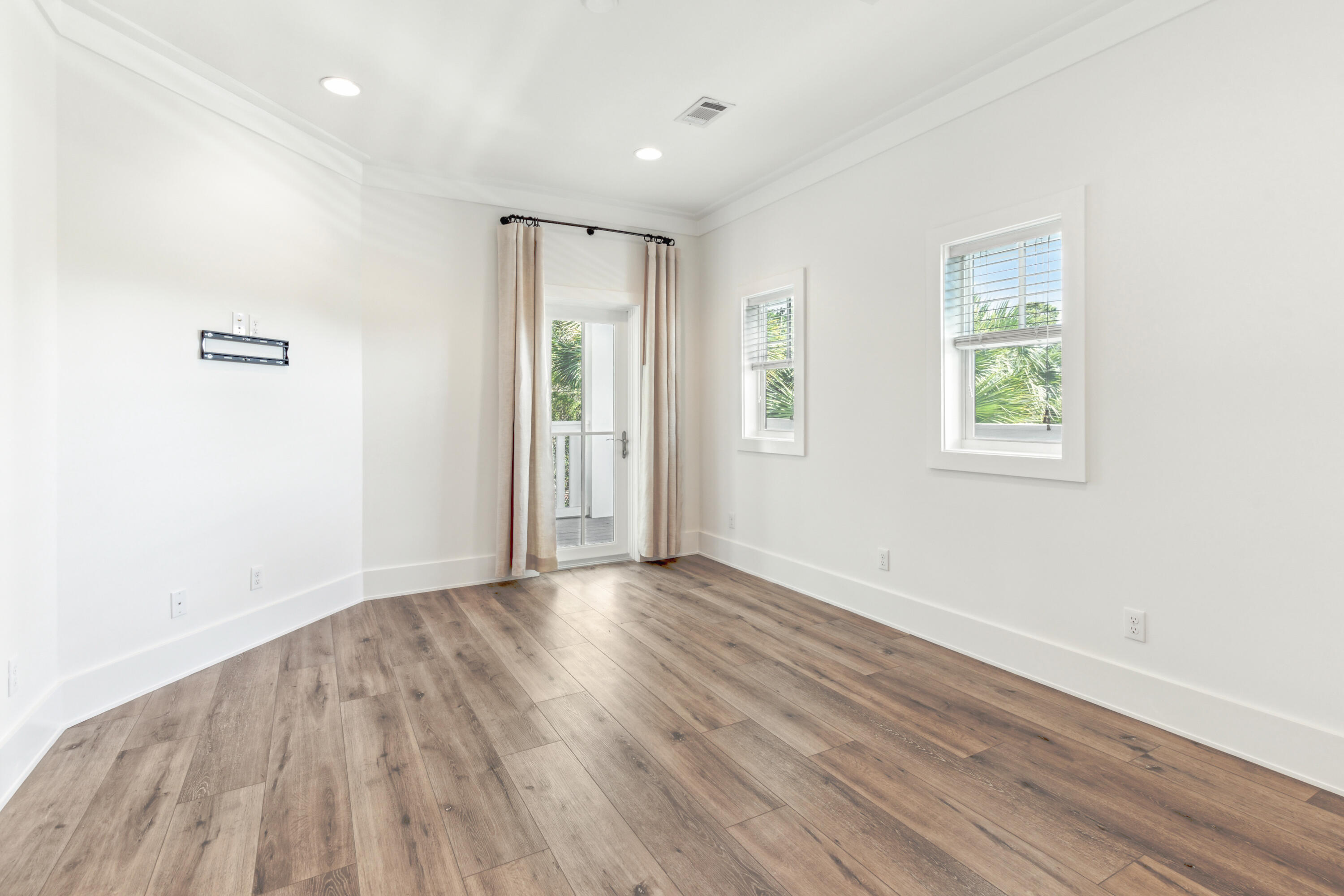 ROLLING DUNES ESTATES UNIT 2 - Residential Lease