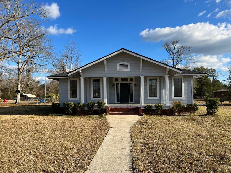 This charming 3 bedroom 2 bath Country style REO home rests in the heart of Century. Mins from businesses, schools and more. Home was built in the 20's but with past updates shows and feels much newer! Home has laminate floors, carpet in bedrooms, 2 full baths with new fixtures, vanities, lighting as well as new kitchen cabinets and lighting throughout. Laundry area is spacious and the large open front porch adds to the charm of the country classic. Call today!