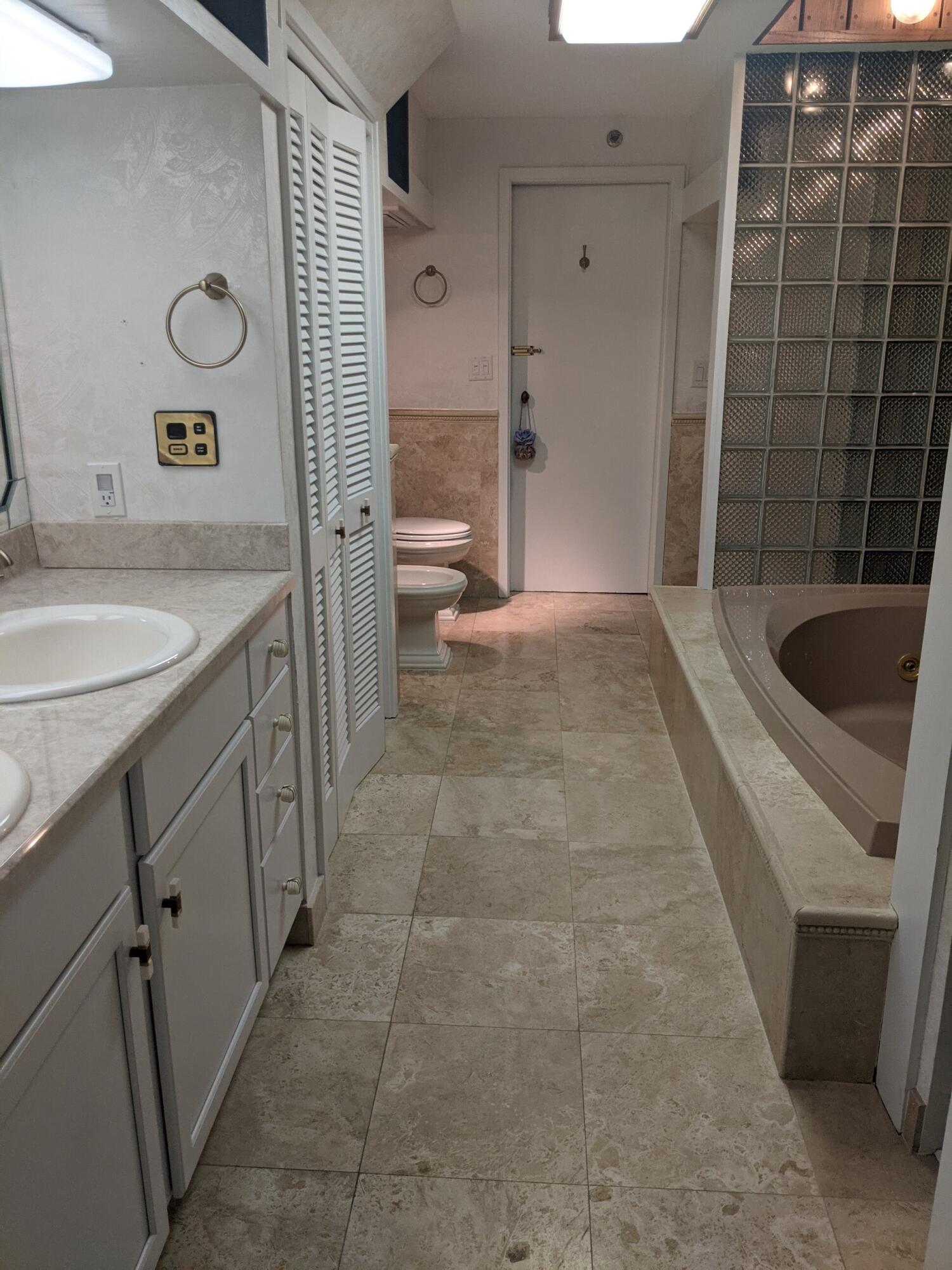 BREAKERS OF FWB PH 1 - Residential