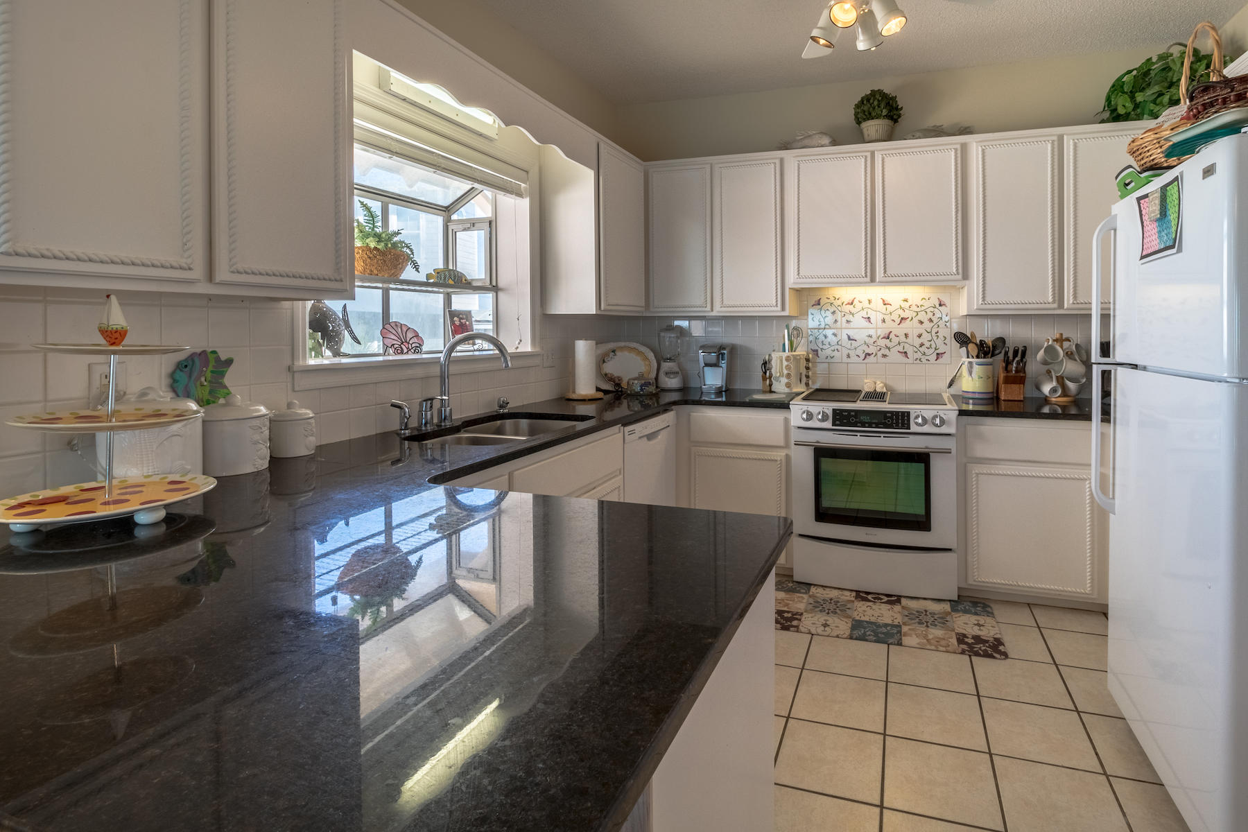 EASTERN LAKE S/D - Residential