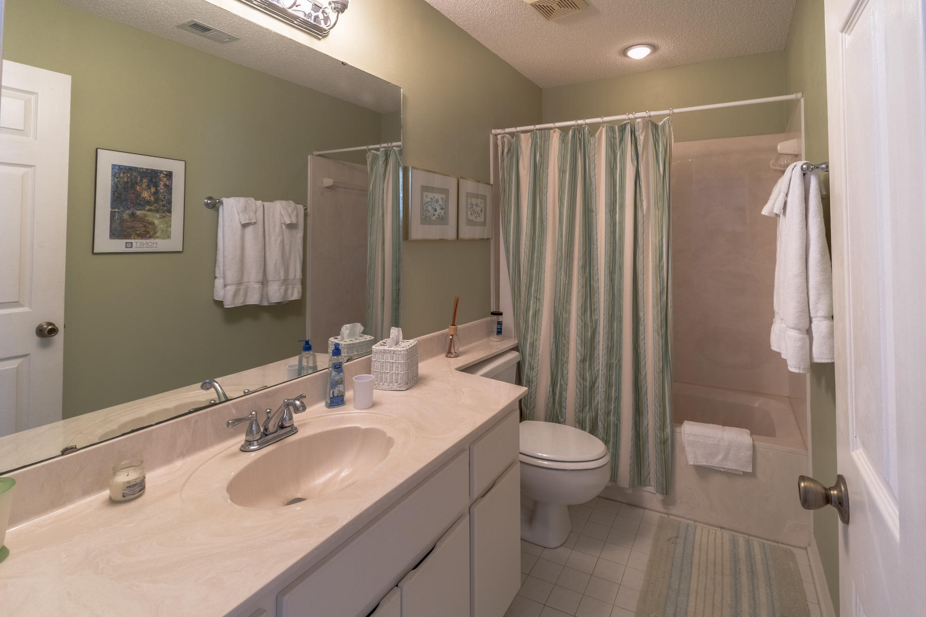 EASTERN LAKE S/D - Residential