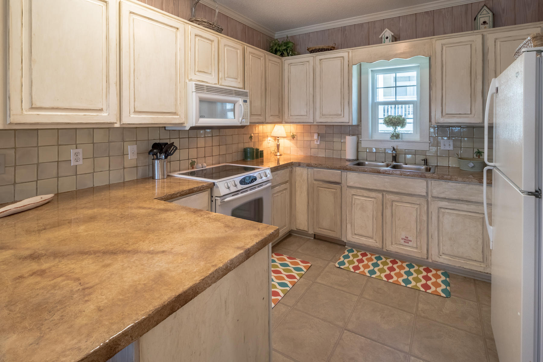 EASTERN LAKE S/D - Residential