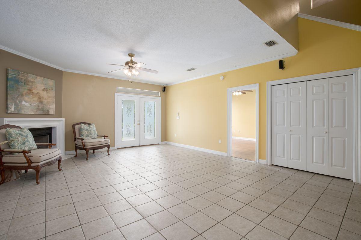 ESCADA - Residential