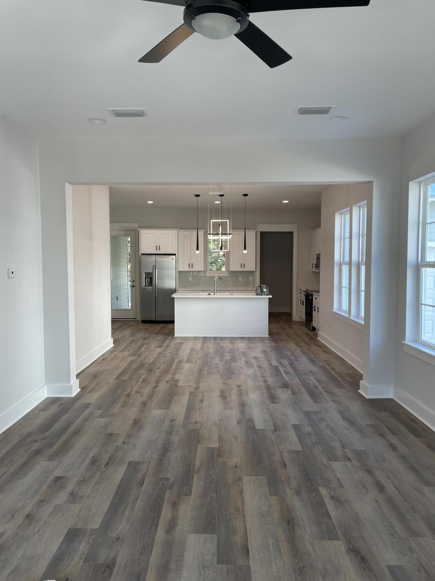 HIDDEN GROVE - Residential