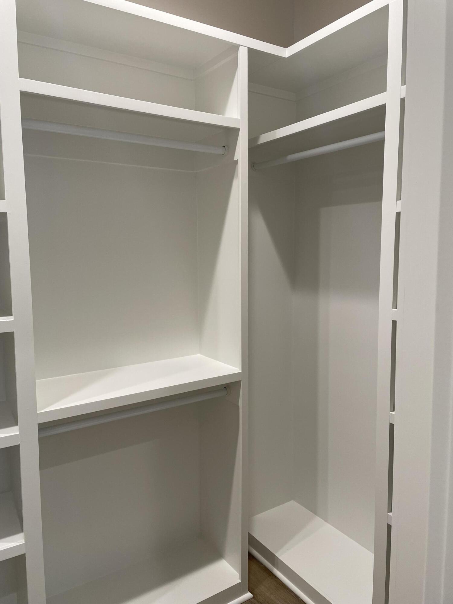 HIDDEN GROVE - Residential