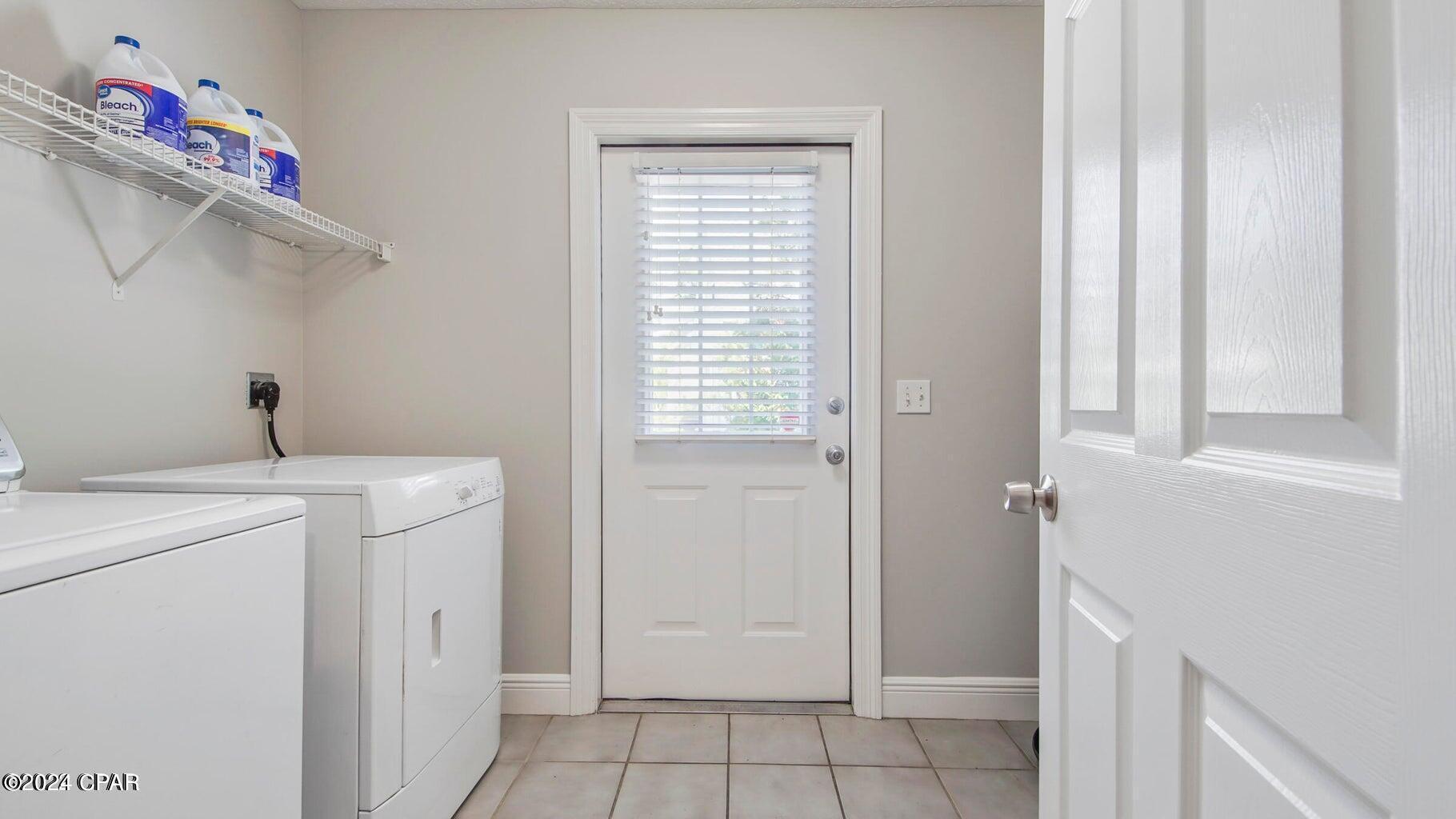 COLONY CLUB HARBOUR PH 3 - Residential Lease