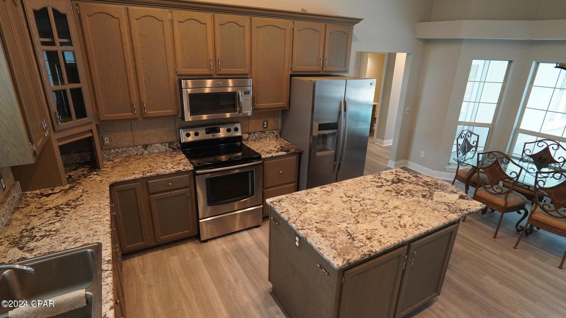 COLONY CLUB HARBOUR PH 3 - Residential Lease