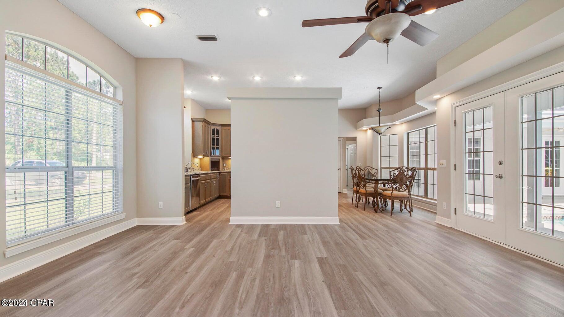 COLONY CLUB HARBOUR PH 3 - Residential Lease