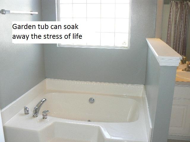 HAMPTON RIDGE ESTATES - Residential