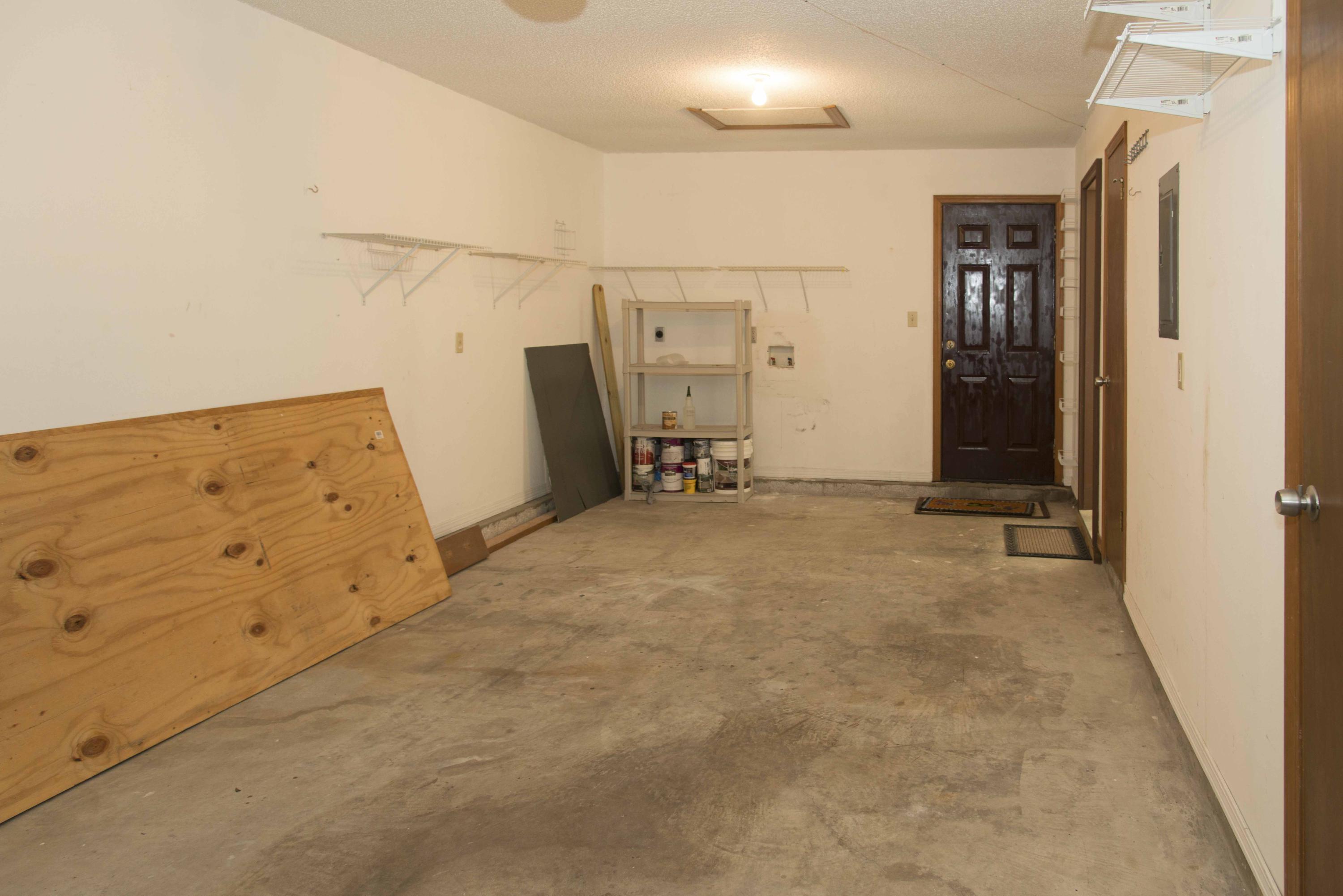 WOODLAND PARK ESTATES - Residential Lease