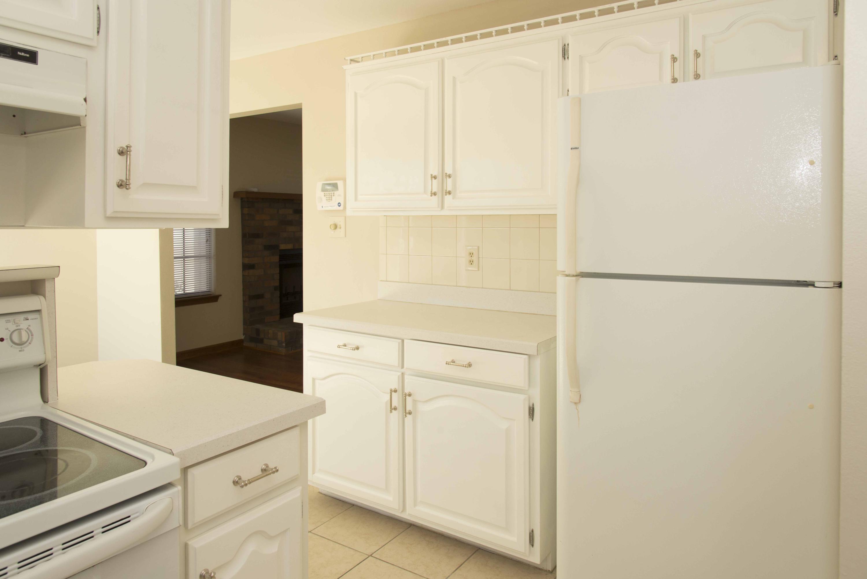 WOODLAND PARK ESTATES - Residential Lease