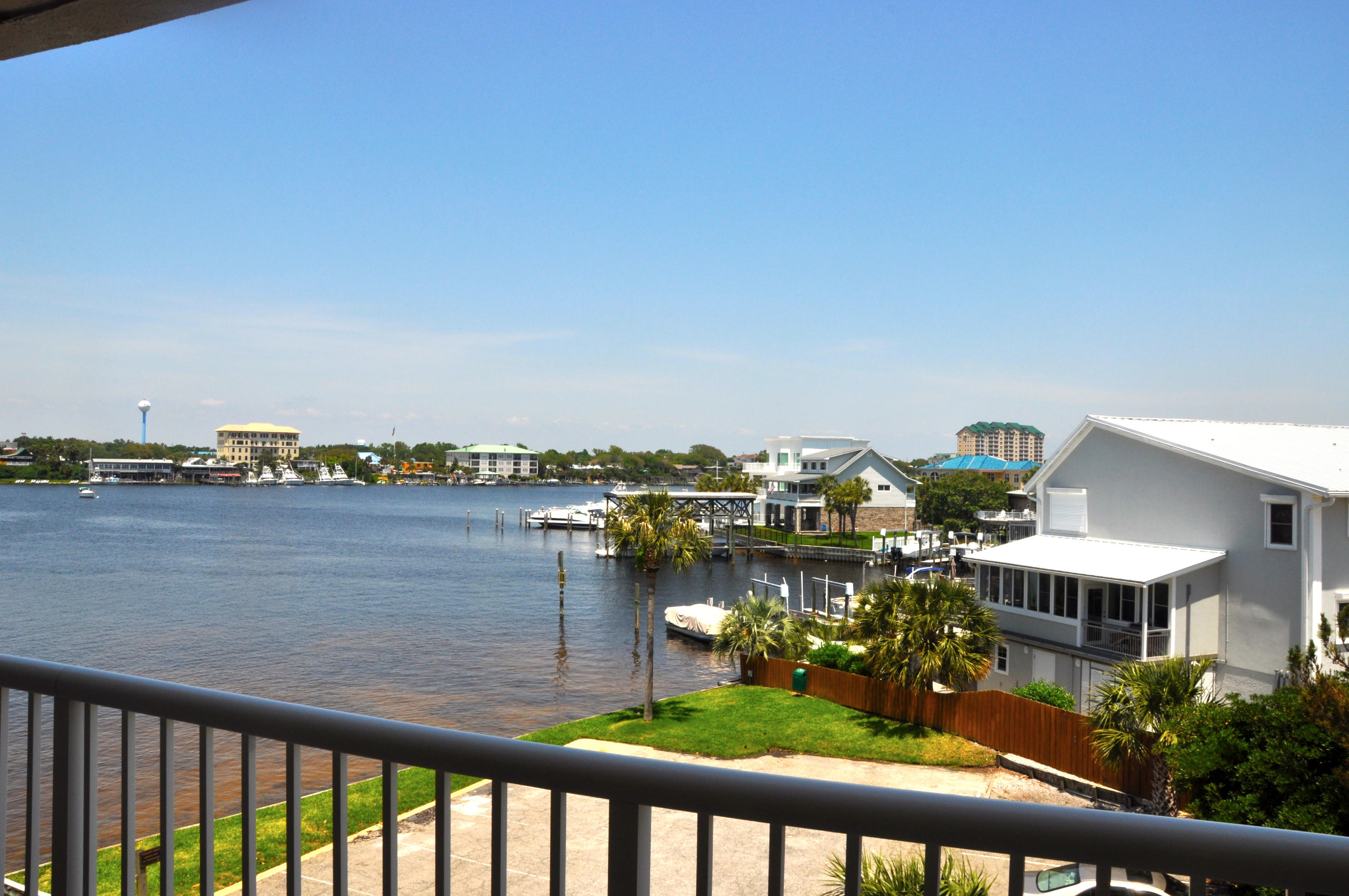 SUN KING TOWERS PH 1 - Residential