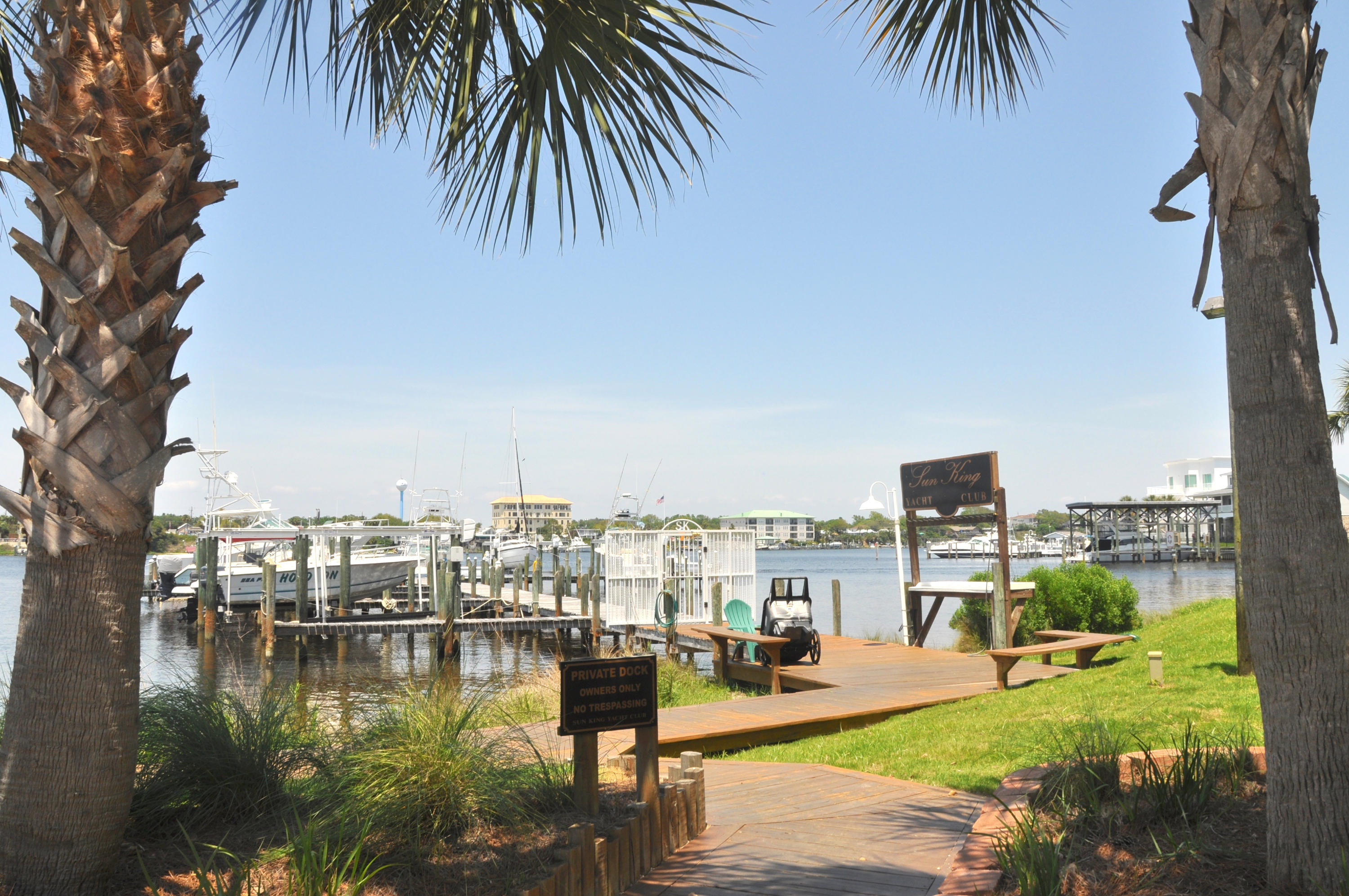 SUN KING TOWERS PH 1 - Residential