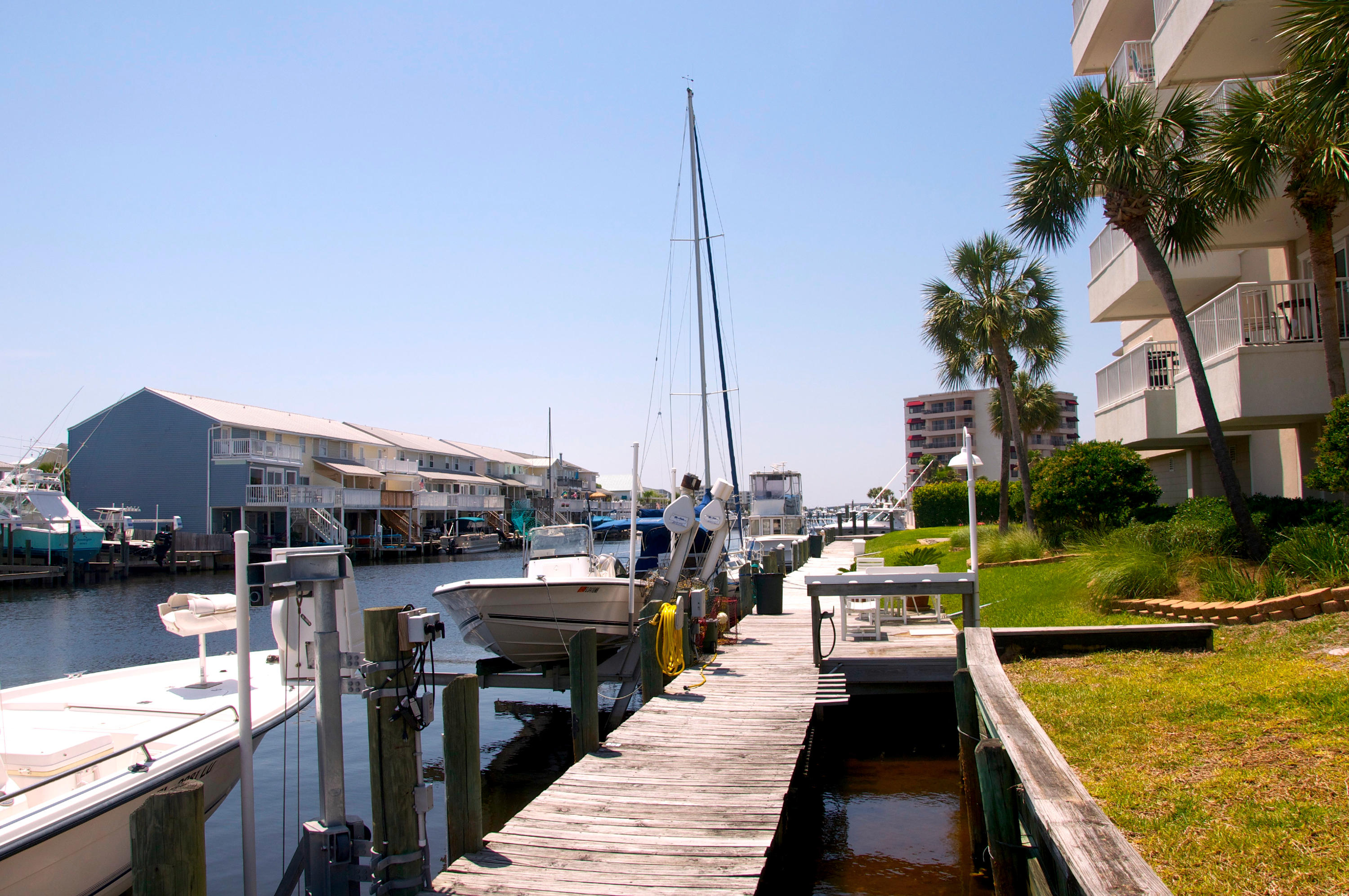 SUN KING TOWERS PH 1 - Residential