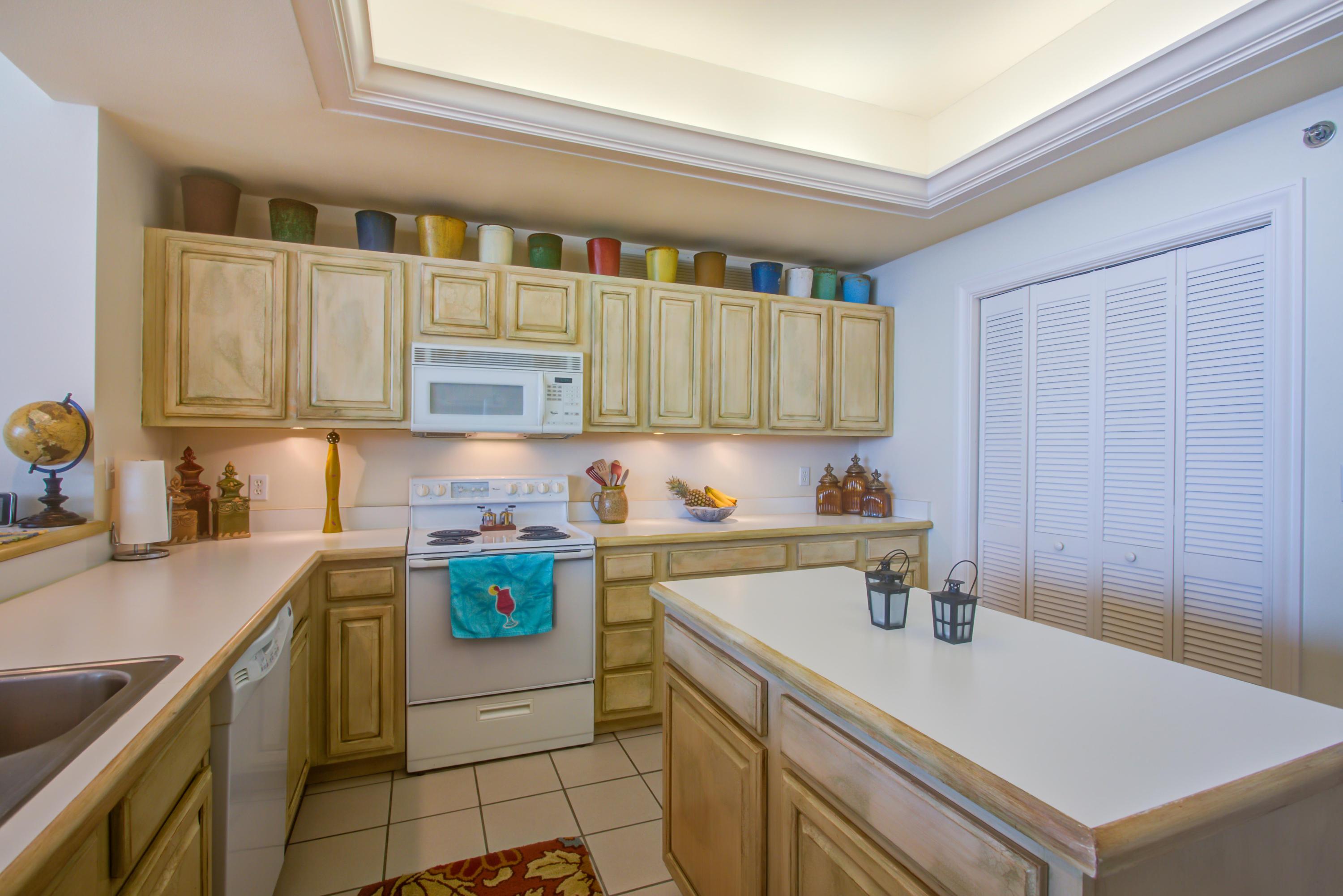 EAST PASS TOWERS CONDO PH 2 - Residential