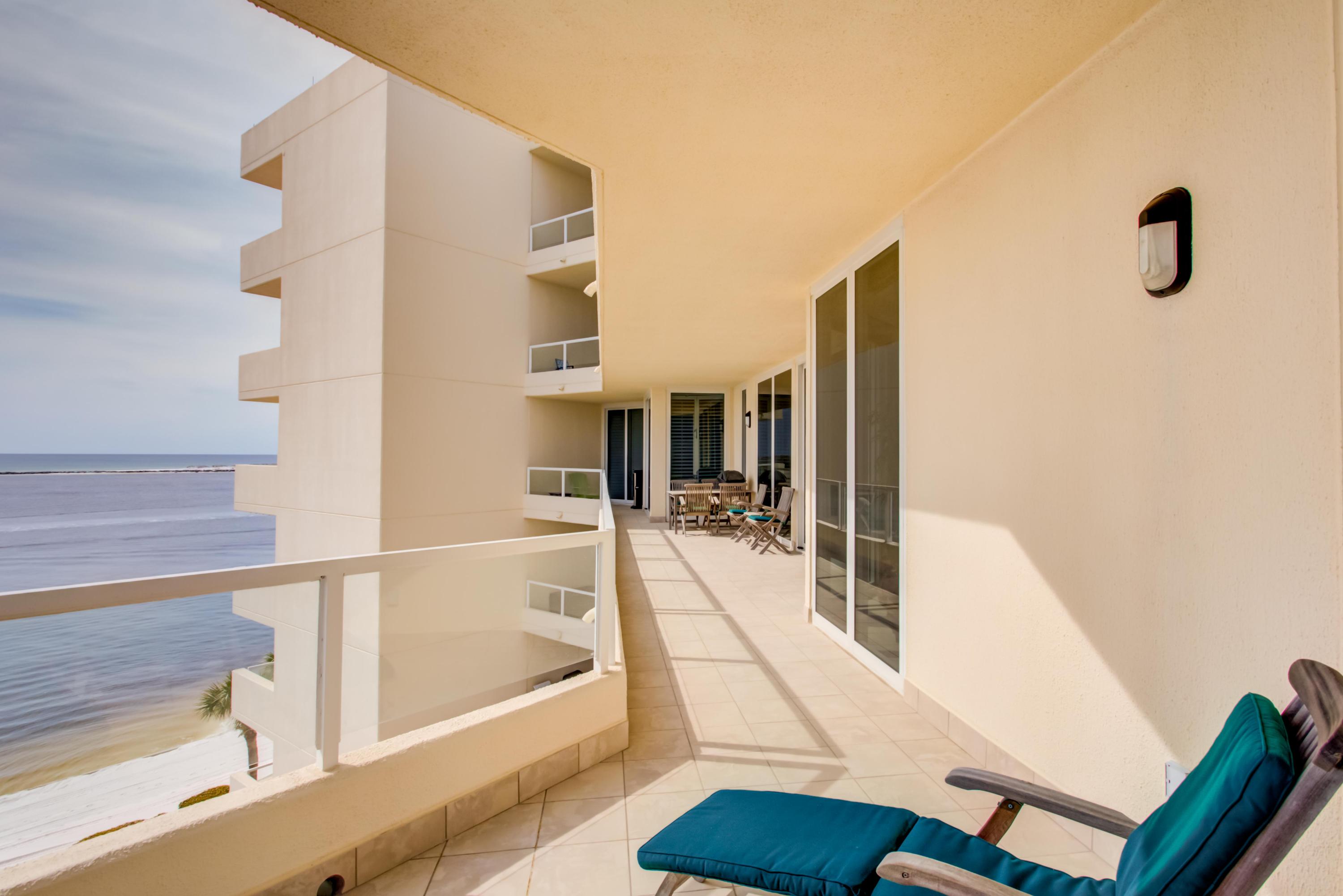 EAST PASS TOWERS CONDO PH 2 - Residential