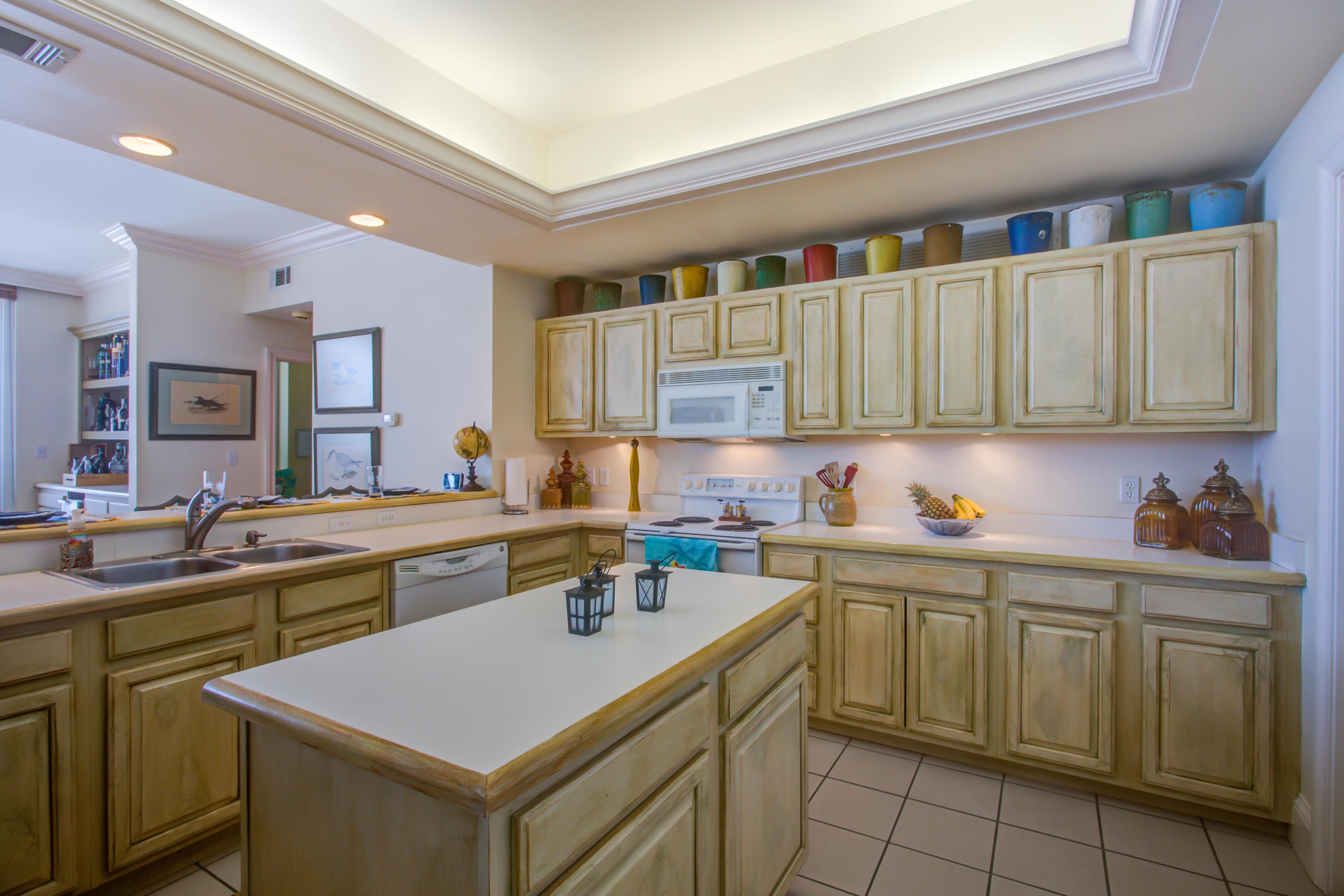 EAST PASS TOWERS CONDO PH 2 - Residential