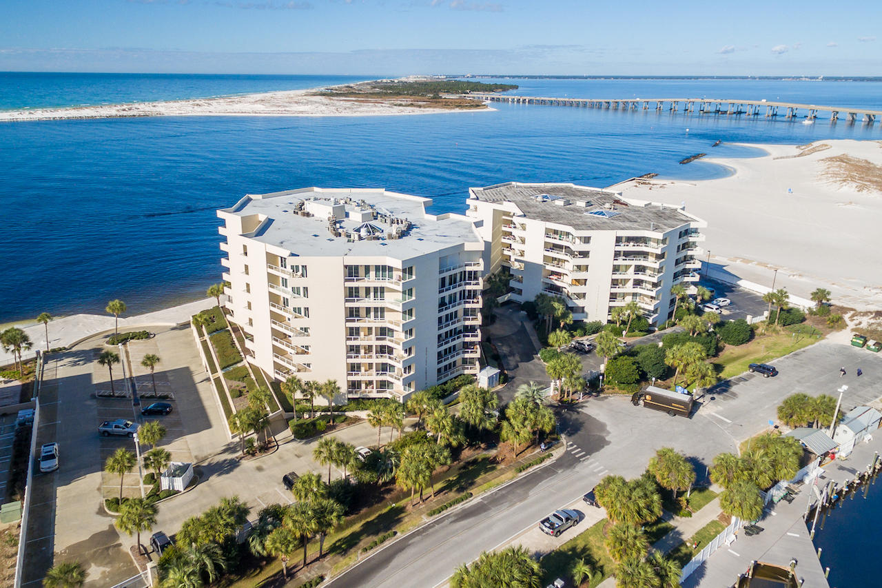EAST PASS TOWERS CONDO PH 2 - Residential