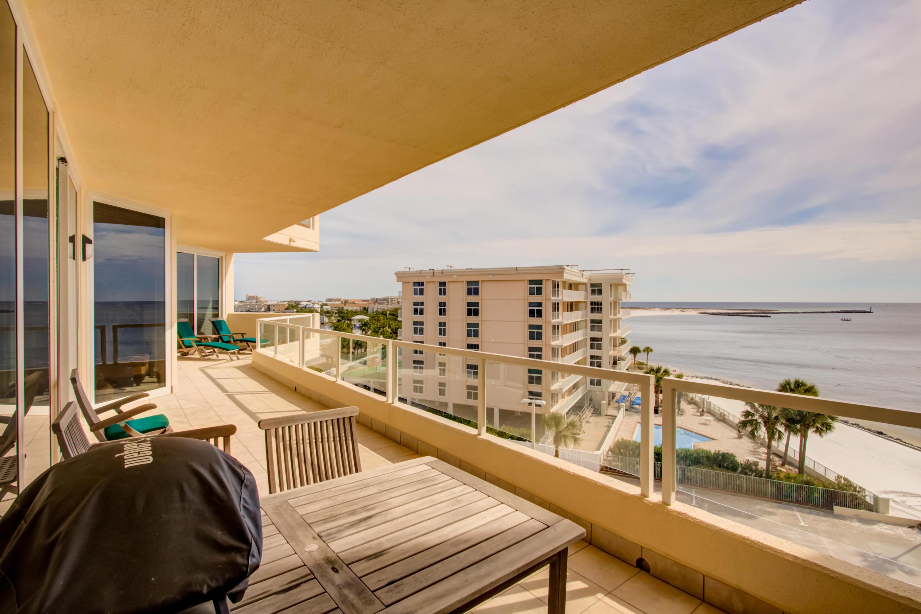 EAST PASS TOWERS CONDO PH 2 - Residential