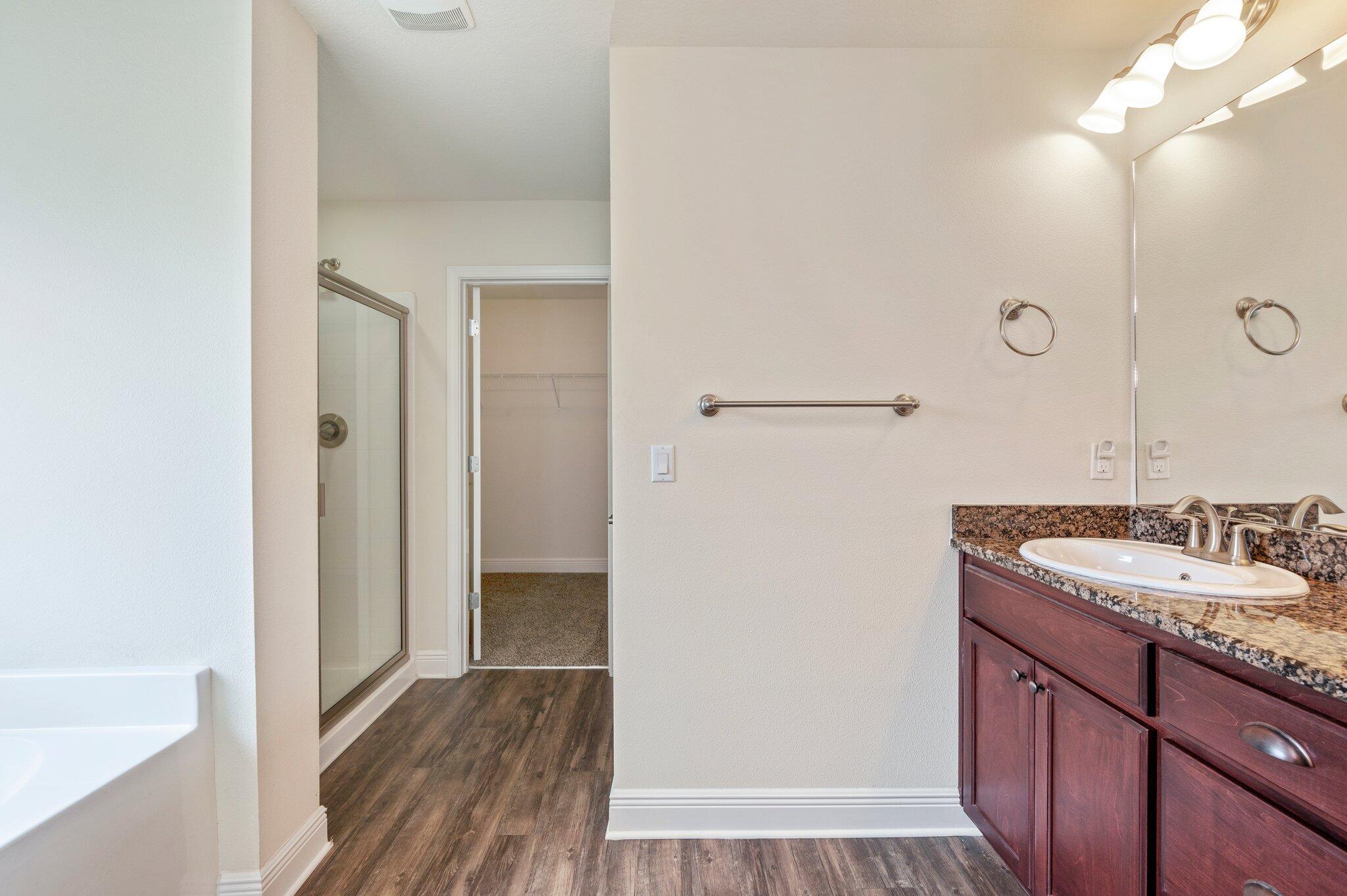 HOLLEY BY THE SEA - Residential