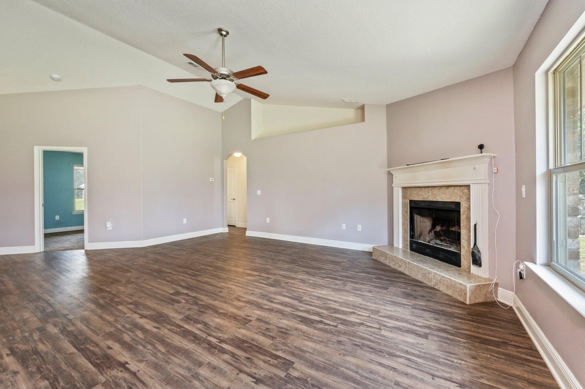 HOLLEY BY THE SEA - Residential