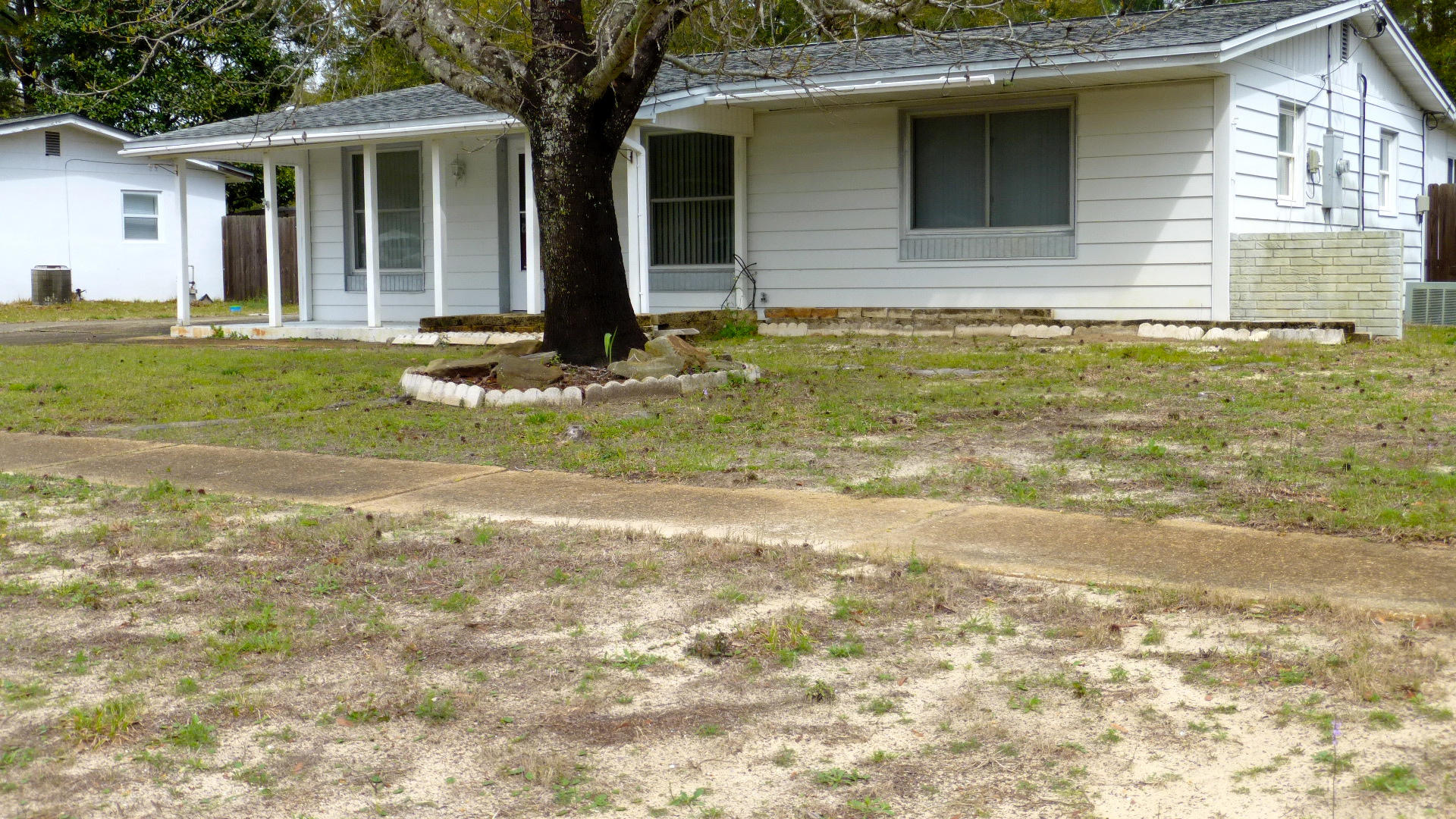 OAK TREE PARK - Residential