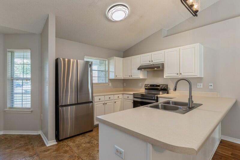 BRIGHTON OAKS - Residential