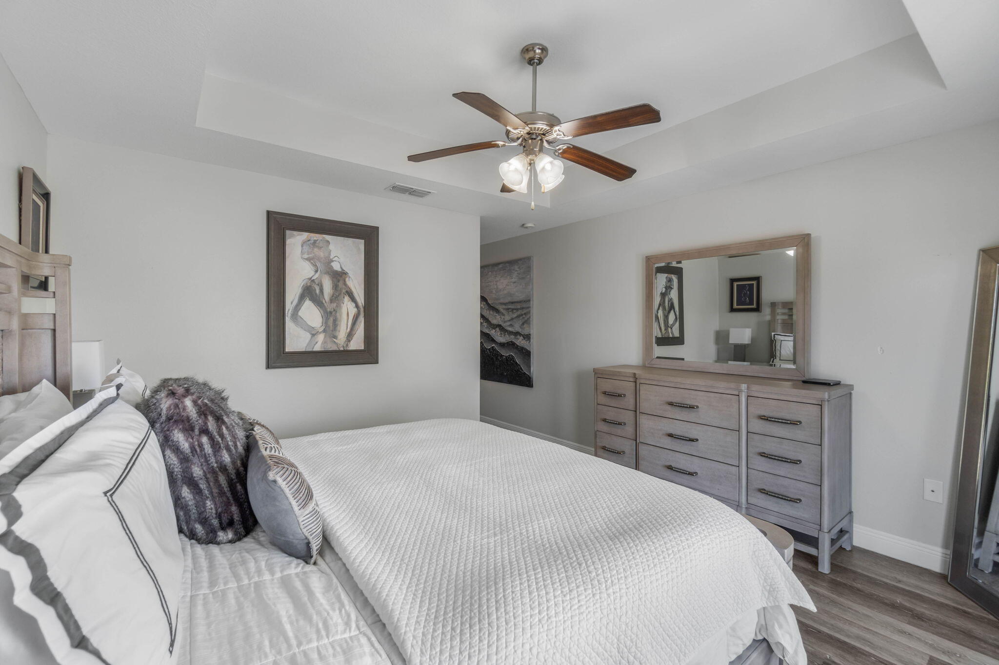 EAGLE BAY - Residential