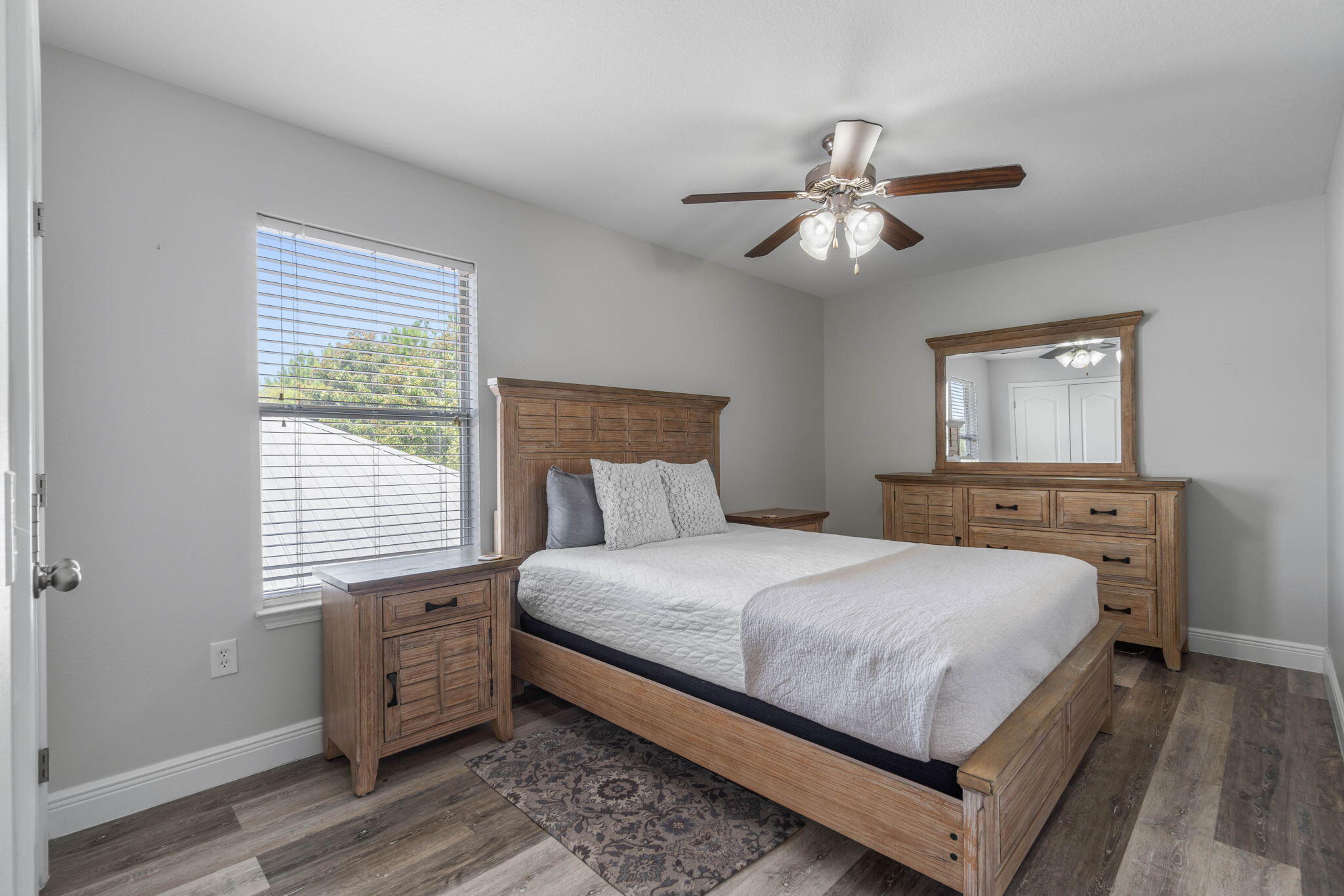 EAGLE BAY - Residential