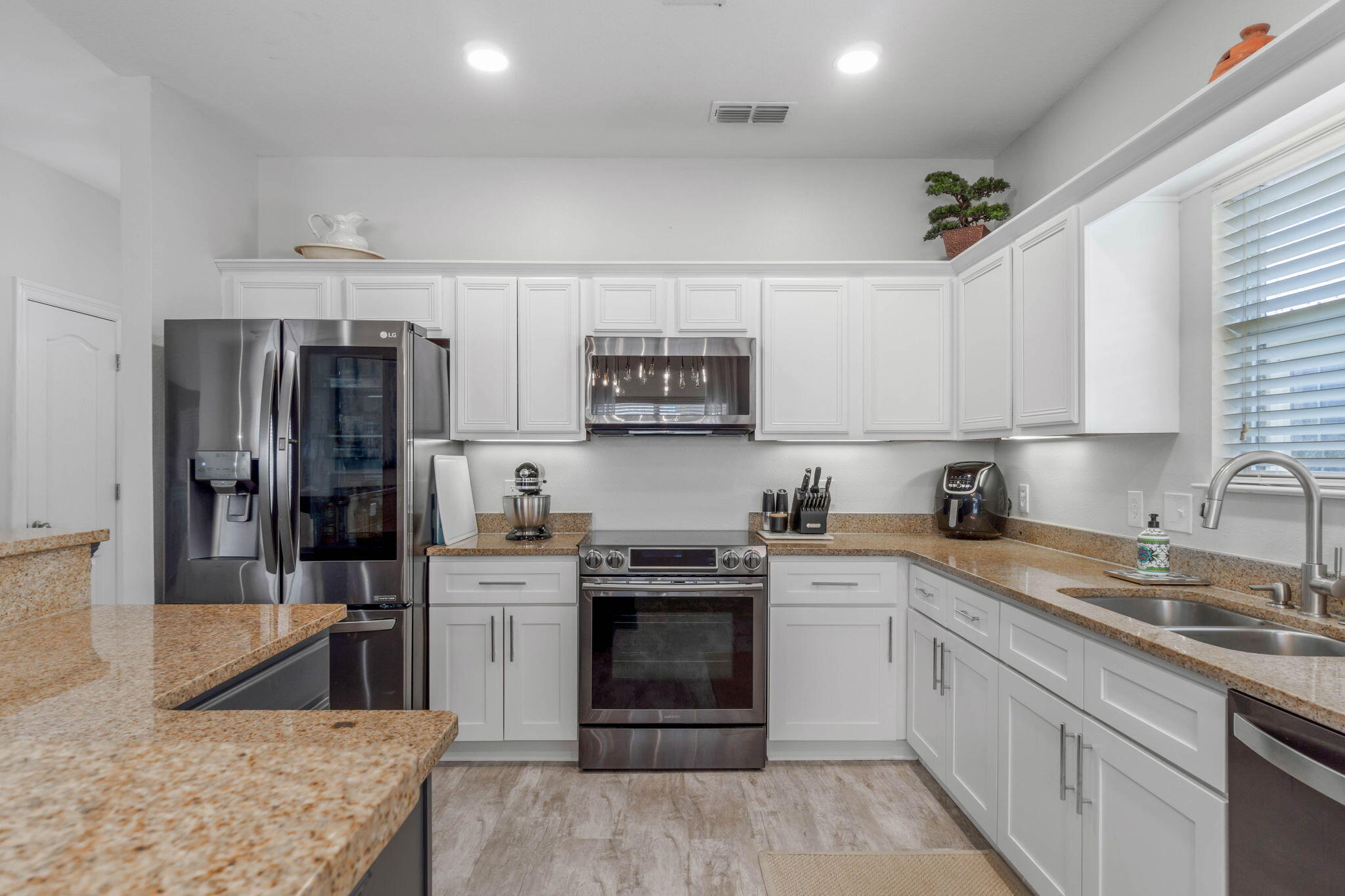 EAGLE BAY - Residential