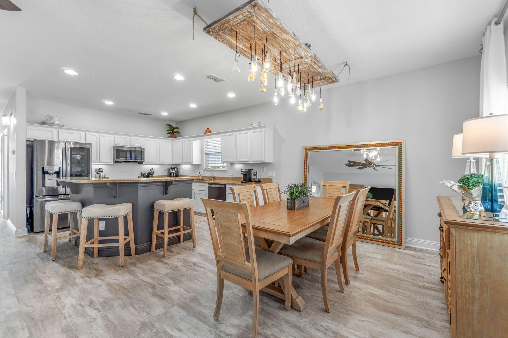 EAGLE BAY - Residential