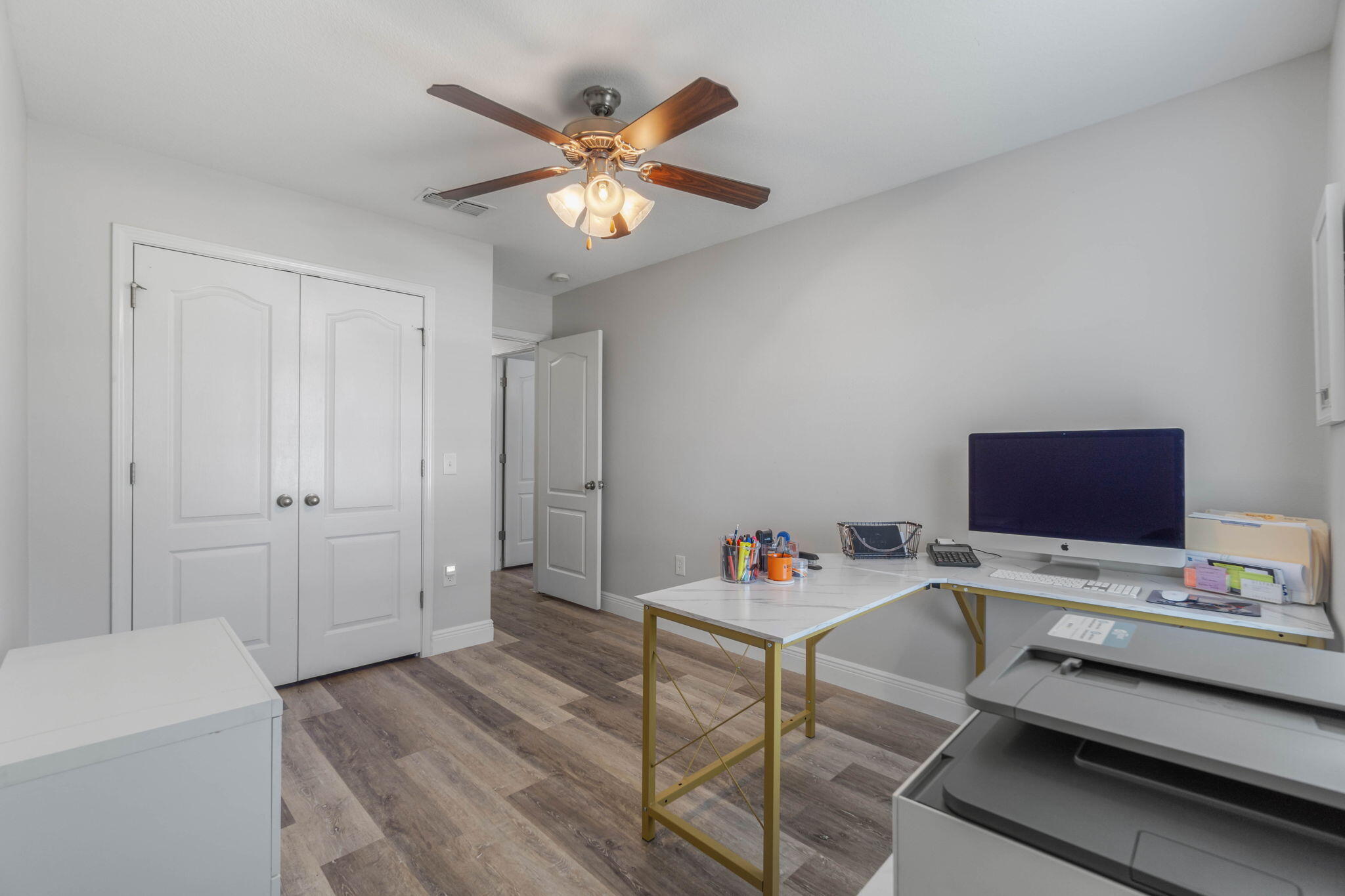 EAGLE BAY - Residential