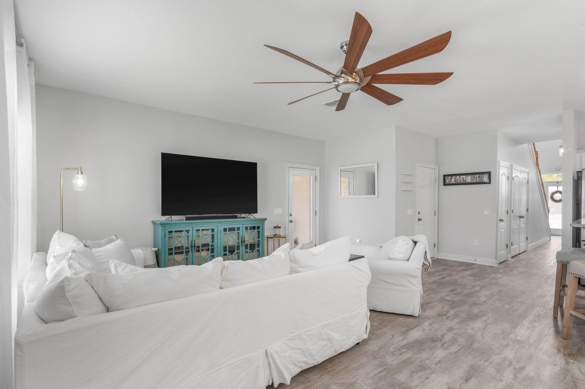 EAGLE BAY - Residential