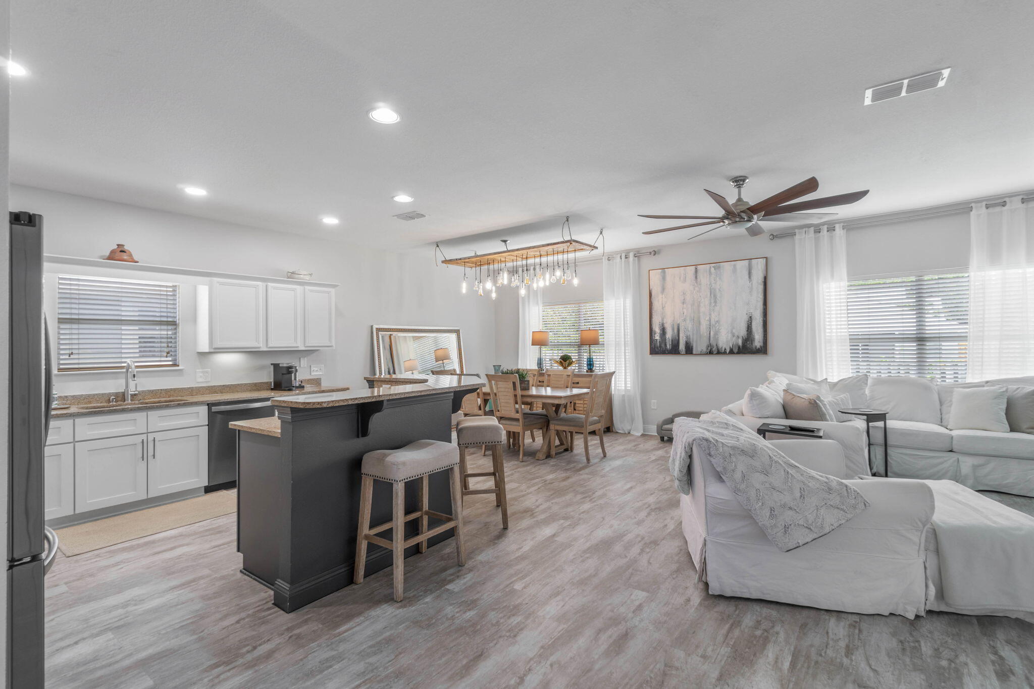 EAGLE BAY - Residential