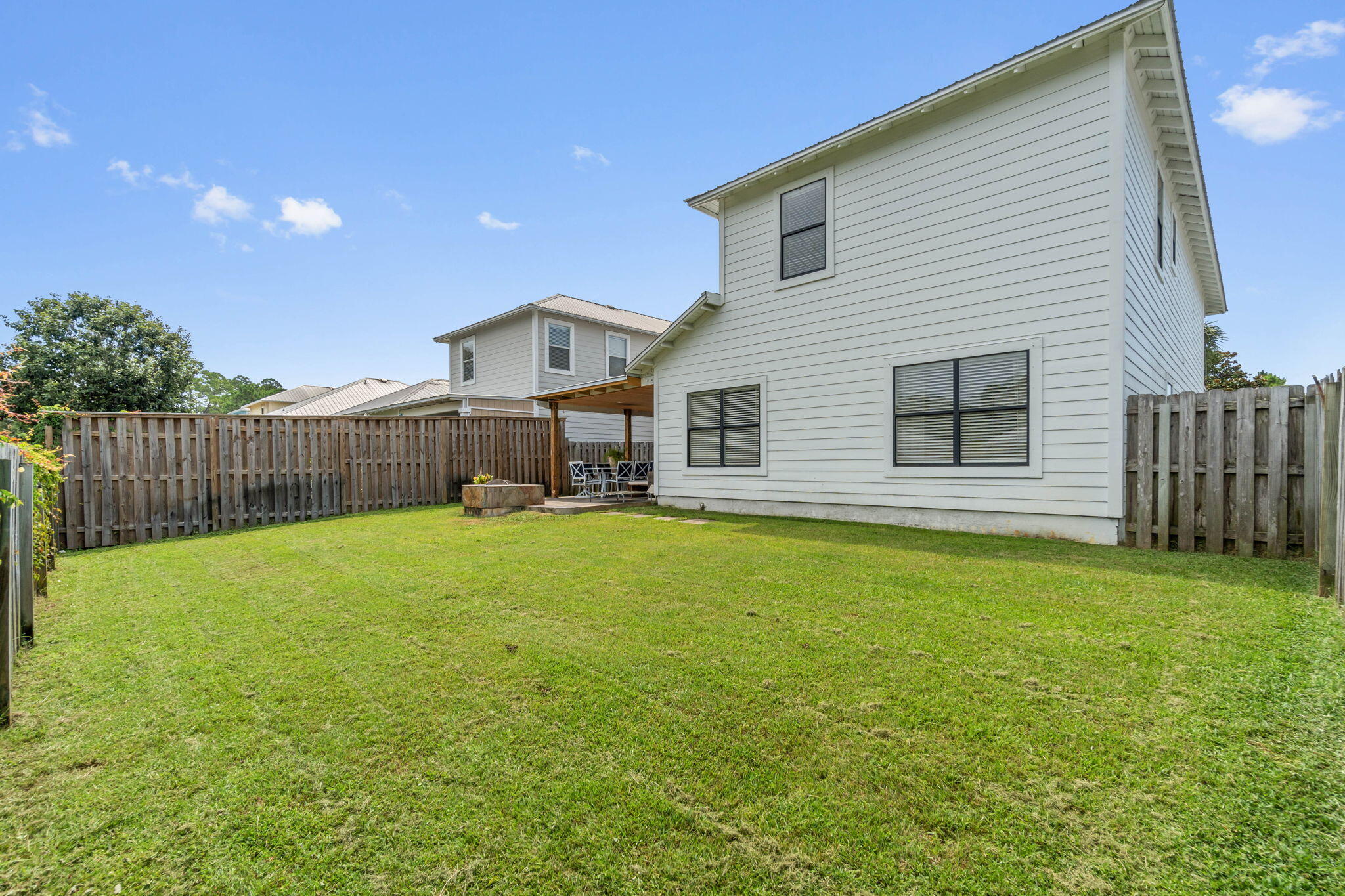 EAGLE BAY - Residential