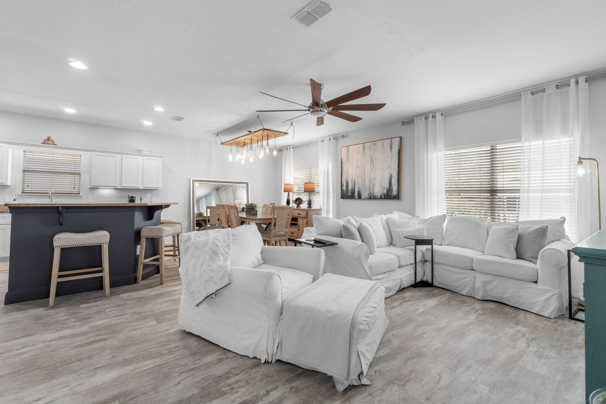 EAGLE BAY - Residential