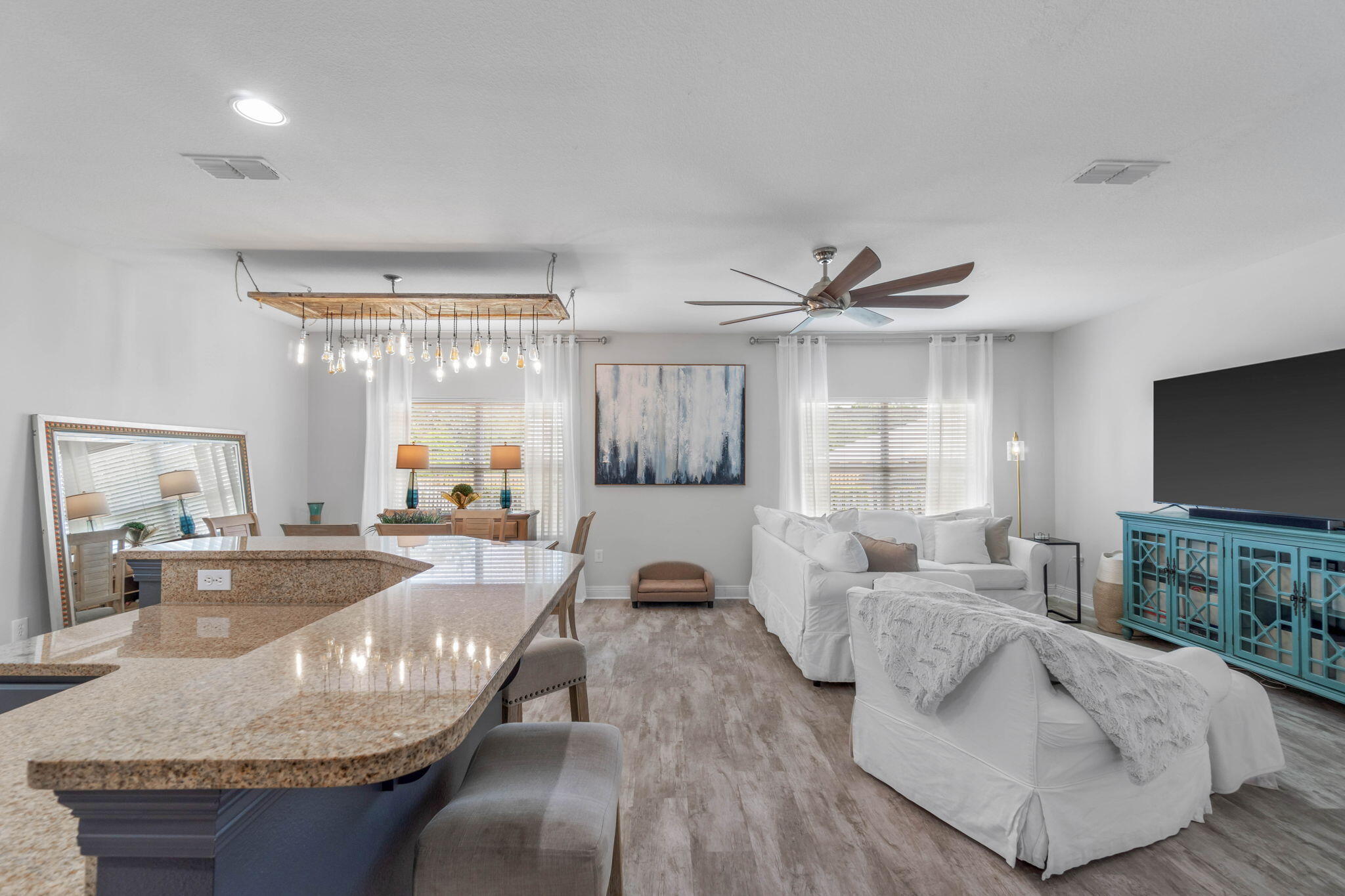 EAGLE BAY - Residential