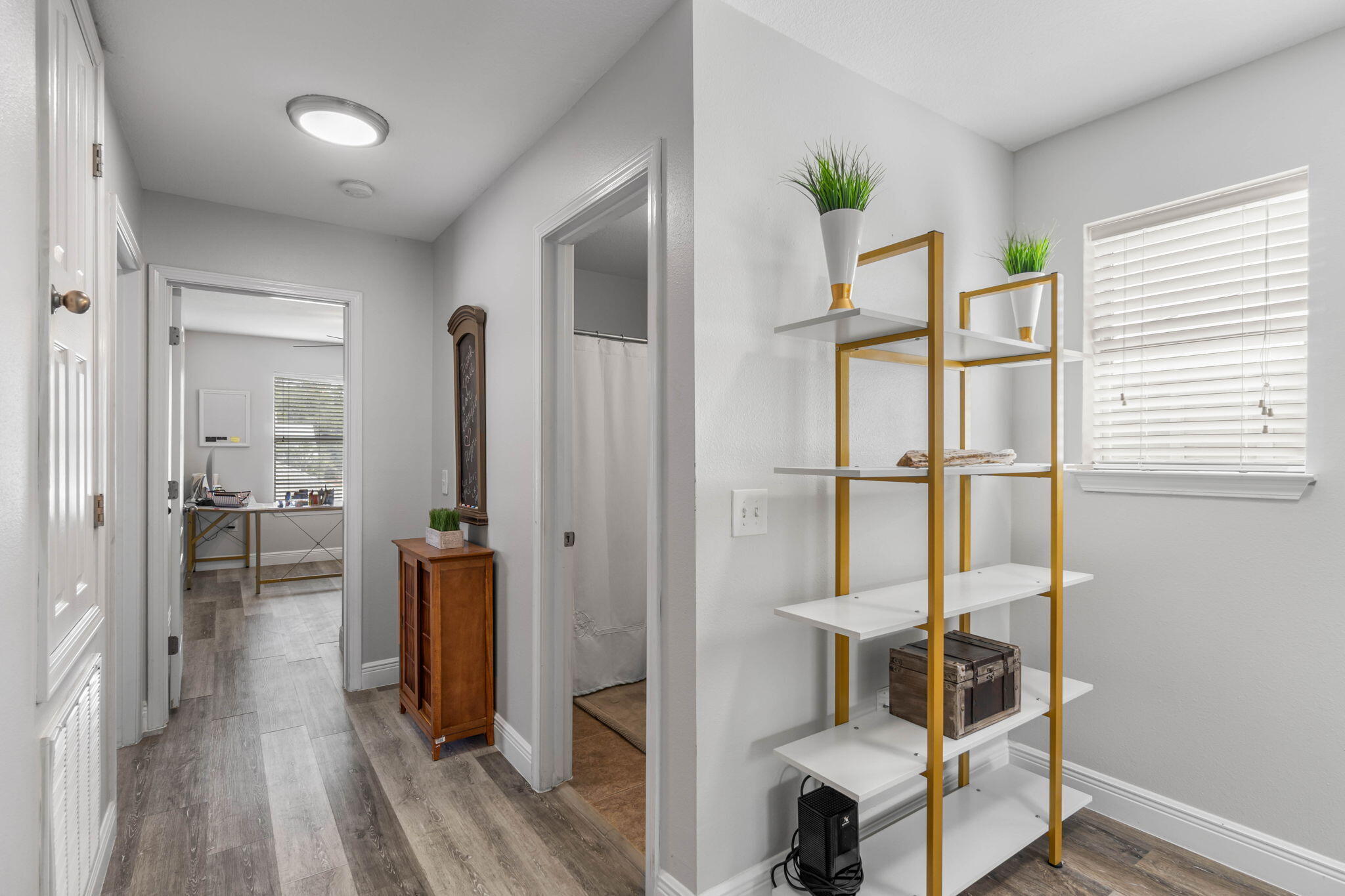 EAGLE BAY - Residential
