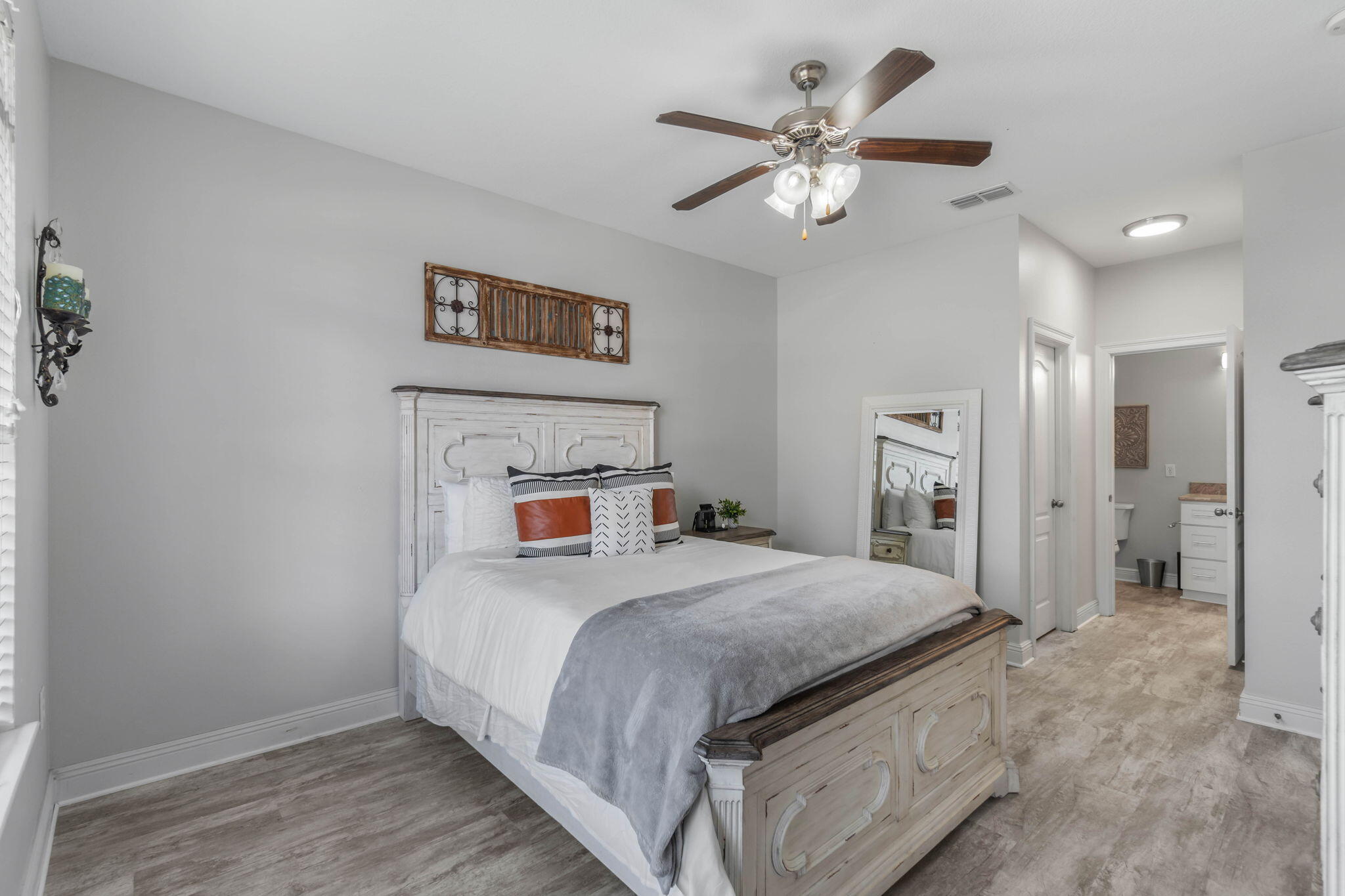 EAGLE BAY - Residential