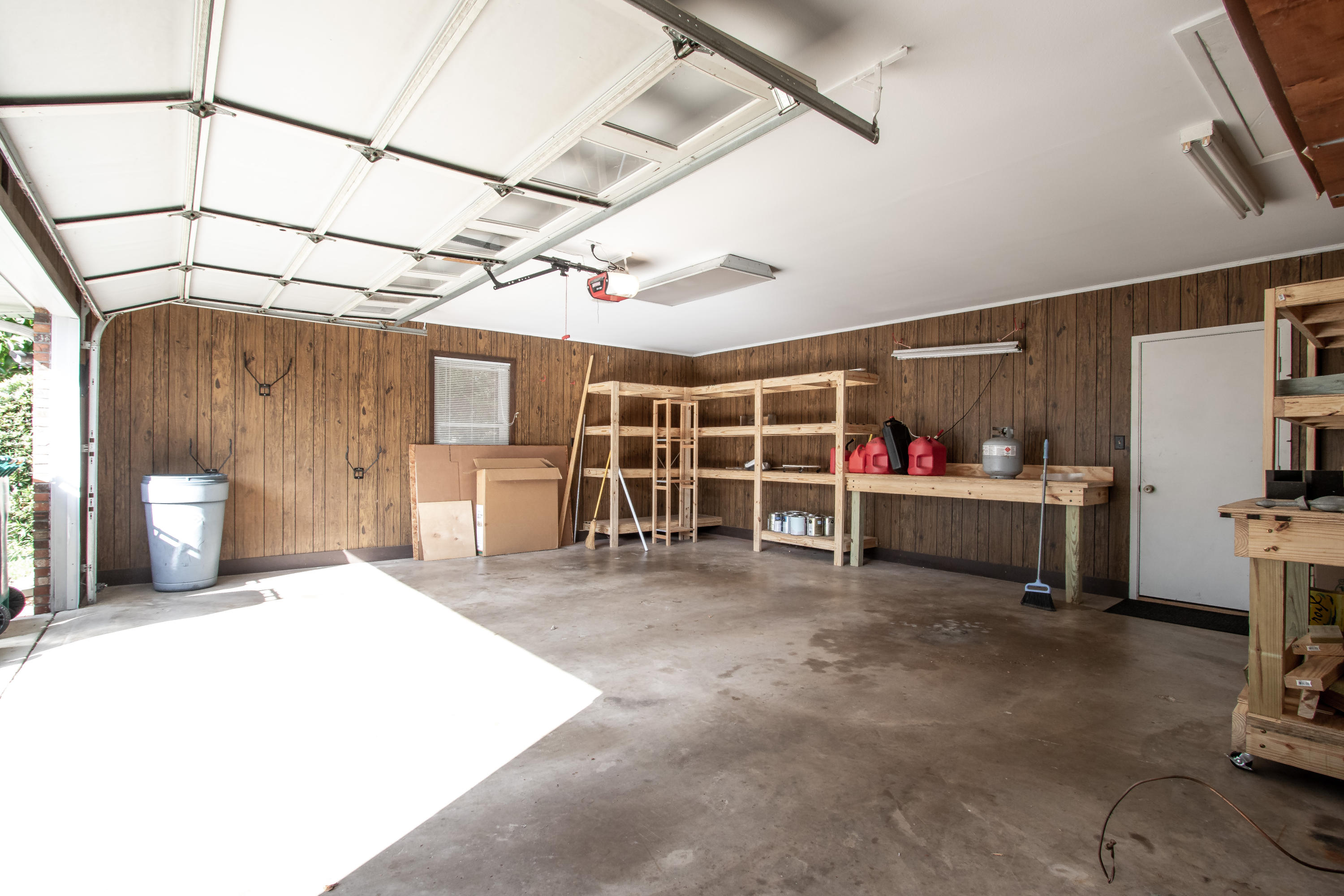 LAKE LORRAINE ESTATES 3 - Residential