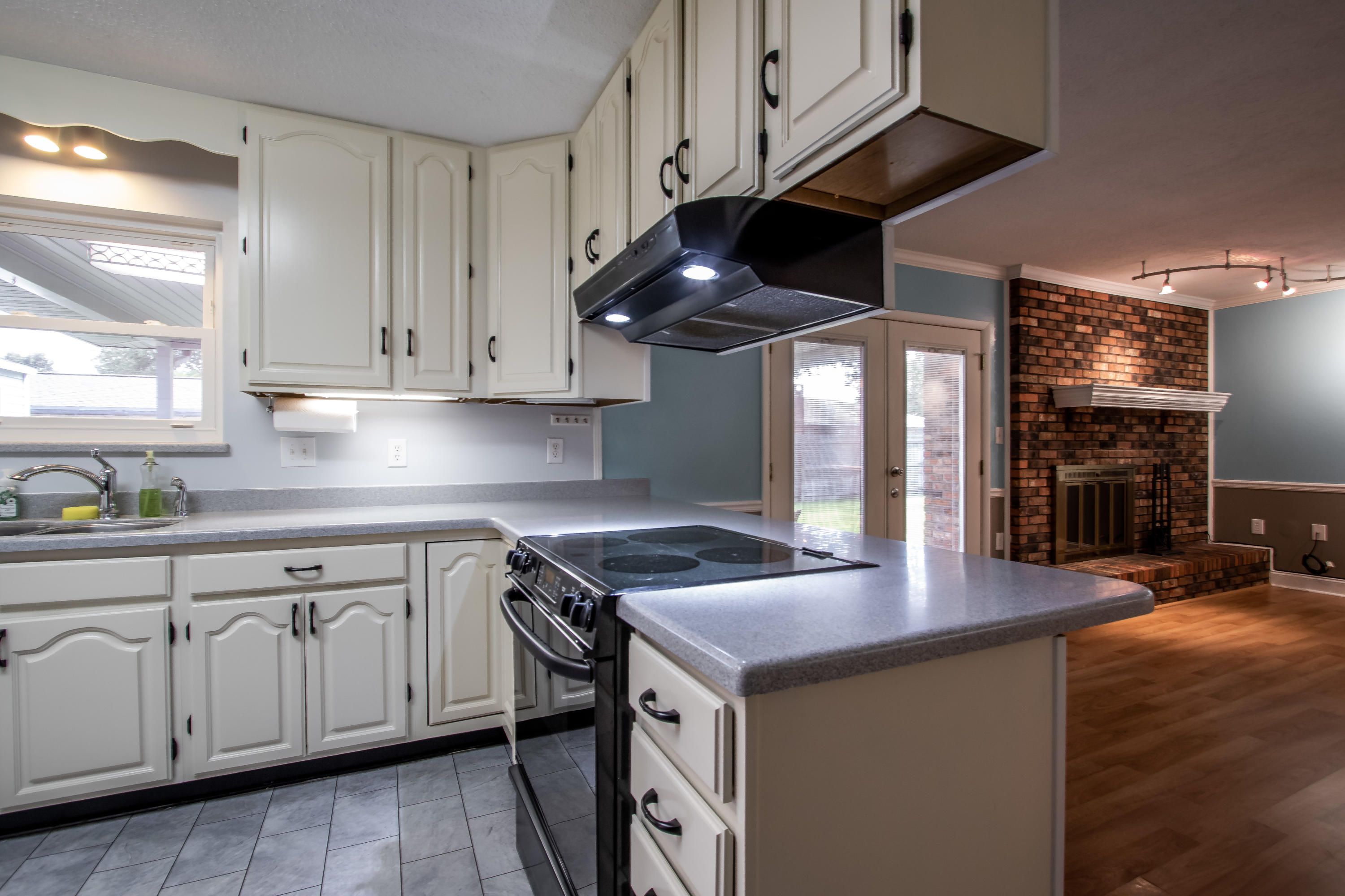 LAKE LORRAINE ESTATES 3 - Residential