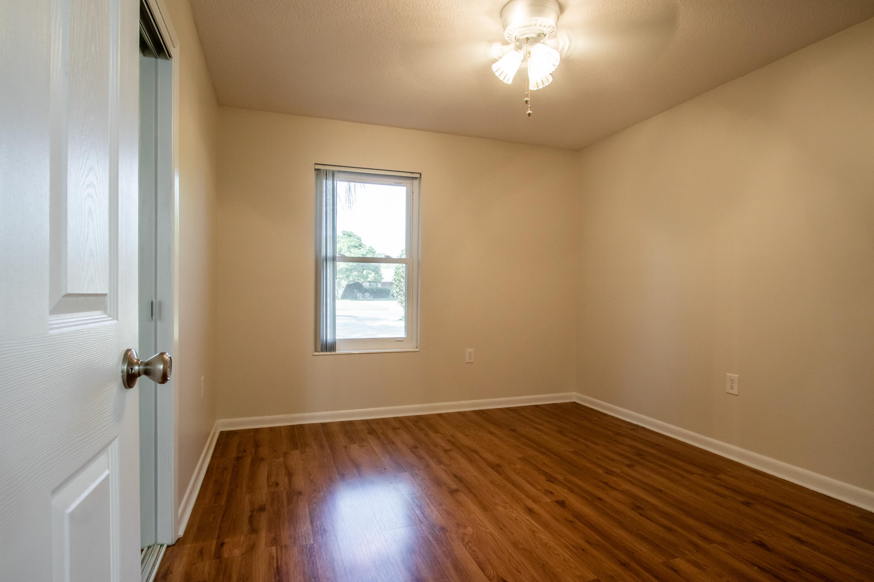 LAKE LORRAINE ESTATES 3 - Residential