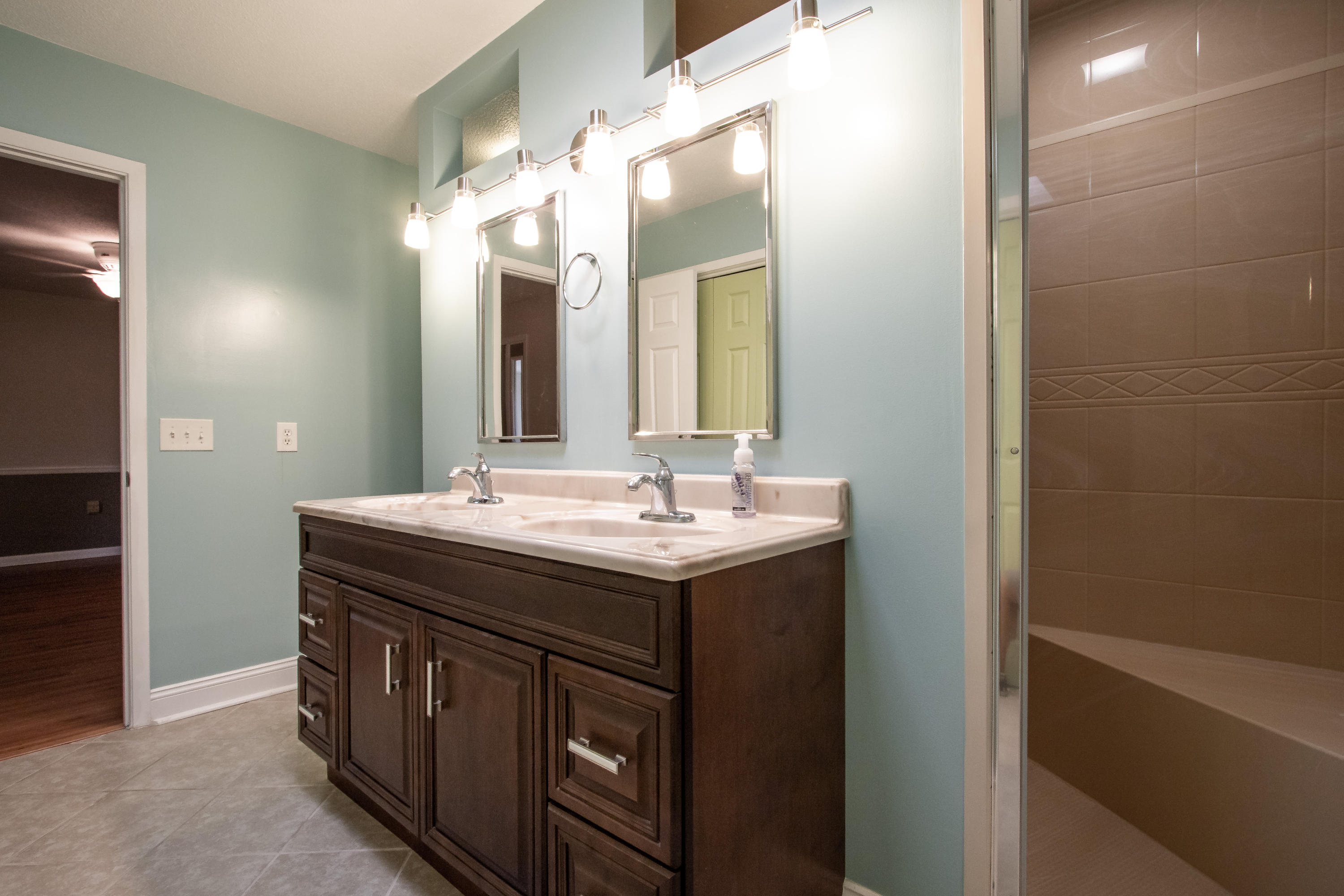 LAKE LORRAINE ESTATES 3 - Residential